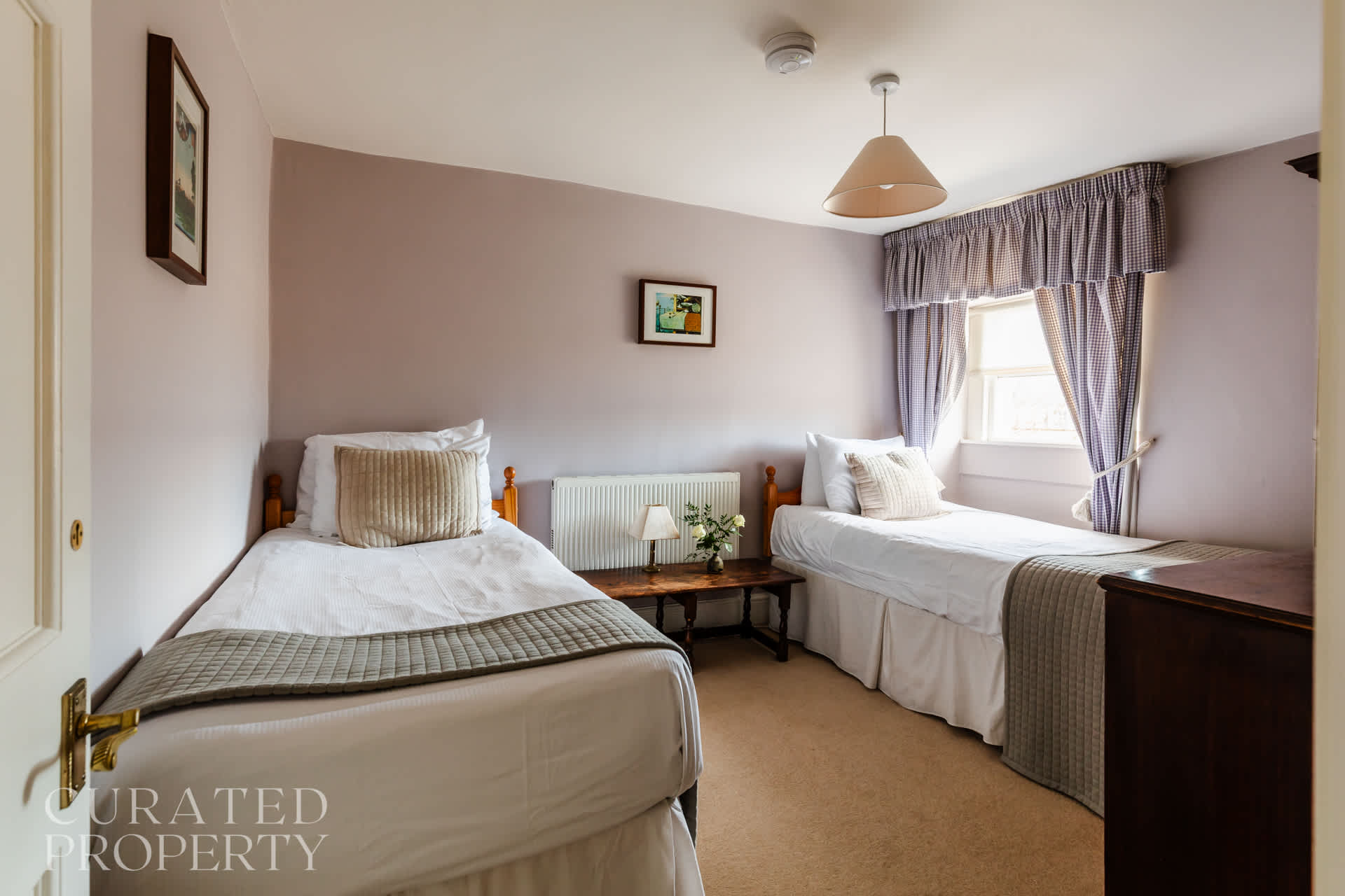 View The Admirals House - Central Bath & Free Parking! in Vineyards 20 BA1 5NA The Admirals House - Central Bath & Free Parking! in Vineyards 20 BA1 5NA - Property image 50 - VivreStays