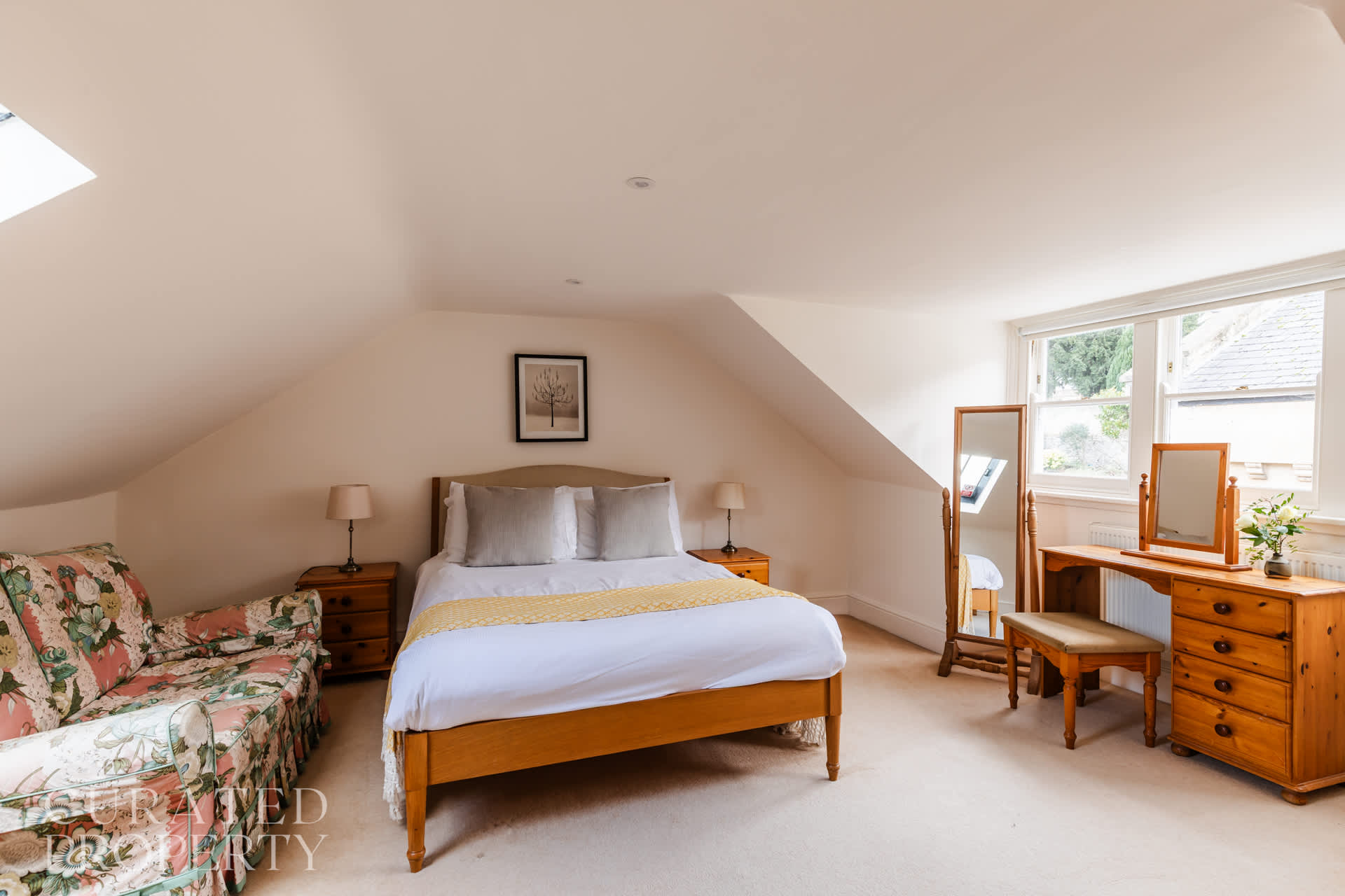 View The Admirals House - Central Bath & Free Parking! in Vineyards 20 BA1 5NA The Admirals House - Central Bath & Free Parking! in Vineyards 20 BA1 5NA - Property image 57 - VivreStays