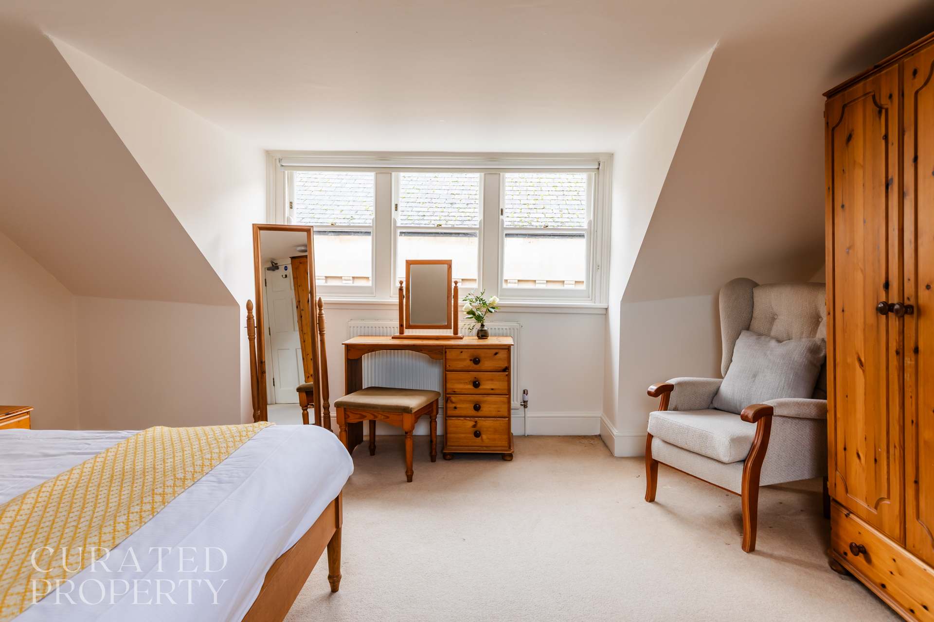 View The Admirals House - Central Bath & Free Parking! in Vineyards 20 BA1 5NA The Admirals House - Central Bath & Free Parking! in Vineyards 20 BA1 5NA - Property image 58 - VivreStays