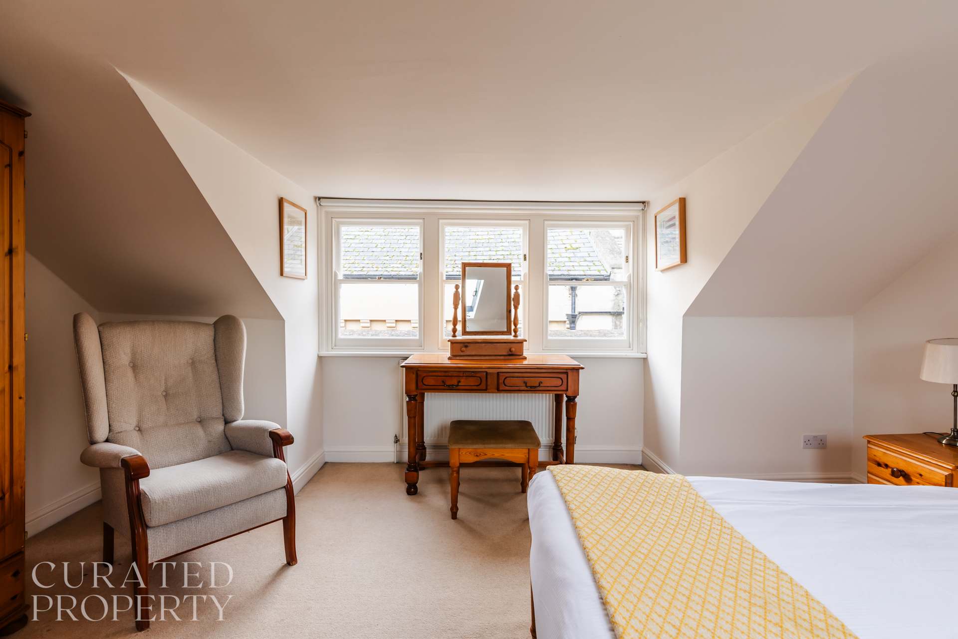 View The Admirals House - Central Bath & Free Parking! in Vineyards 20 BA1 5NA The Admirals House - Central Bath & Free Parking! in Vineyards 20 BA1 5NA - Property image 61 - VivreStays