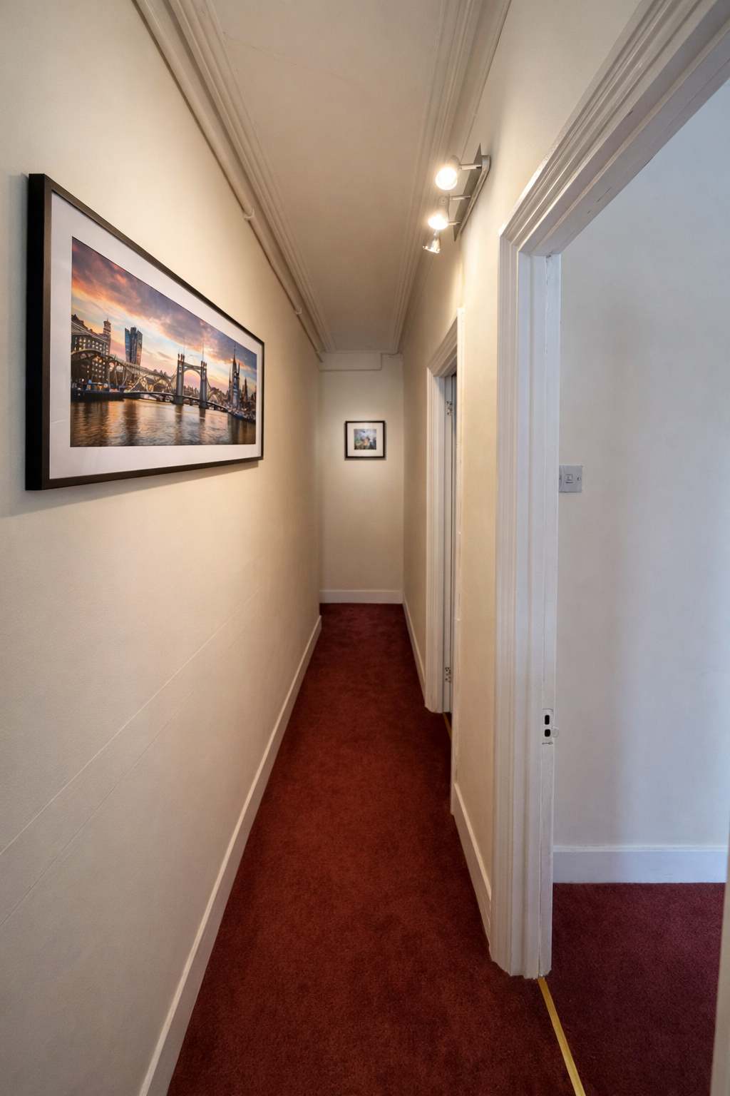 View The Victorian Fulham Retreat. 2BR Spacious in Mirabel Road 141 SW6 7EQ The Victorian Fulham Retreat. 2BR Spacious in Mirabel Road 141 SW6 7EQ - Property image 21 - VivreStays