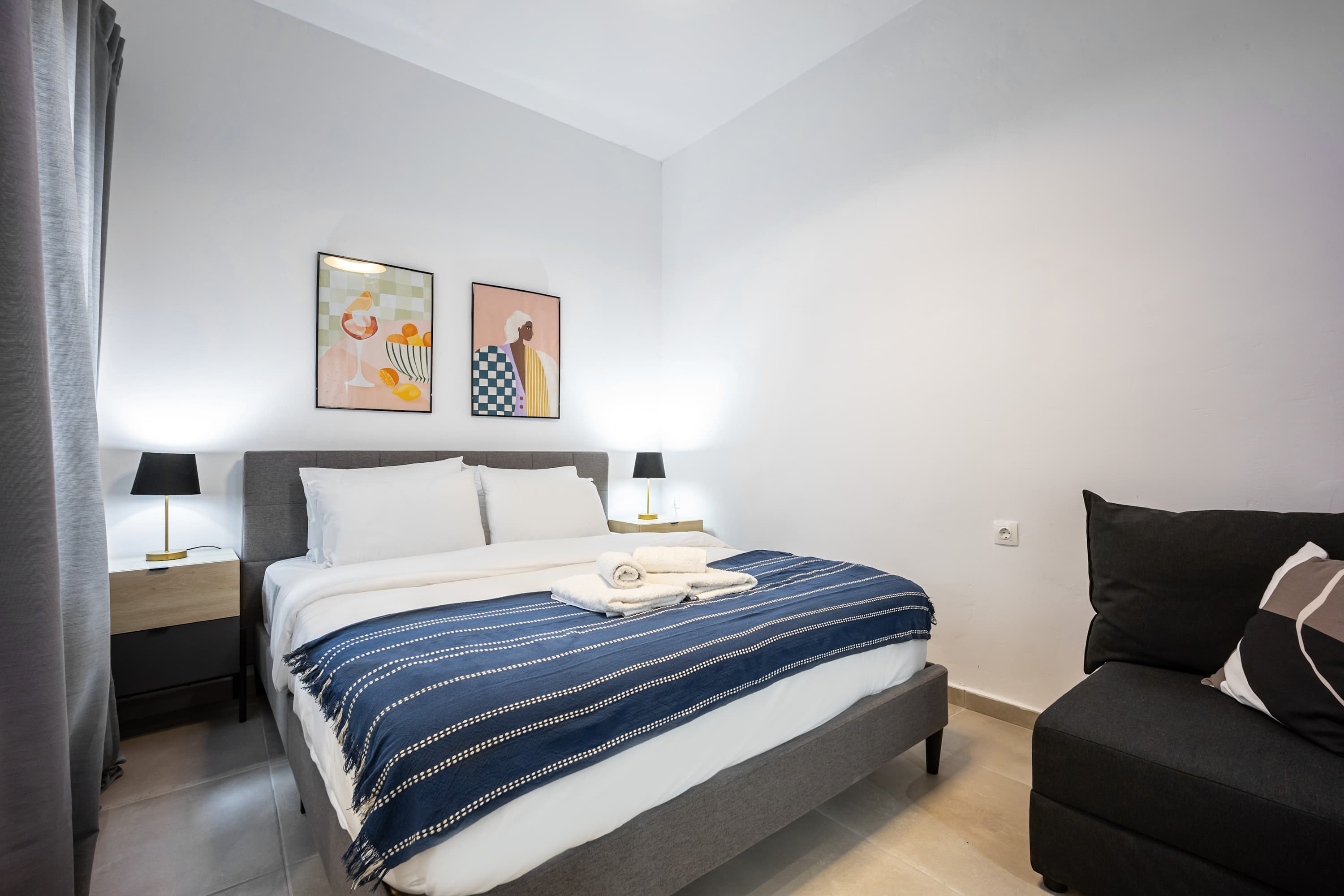 Modern Studio | King Bed & Work Corner