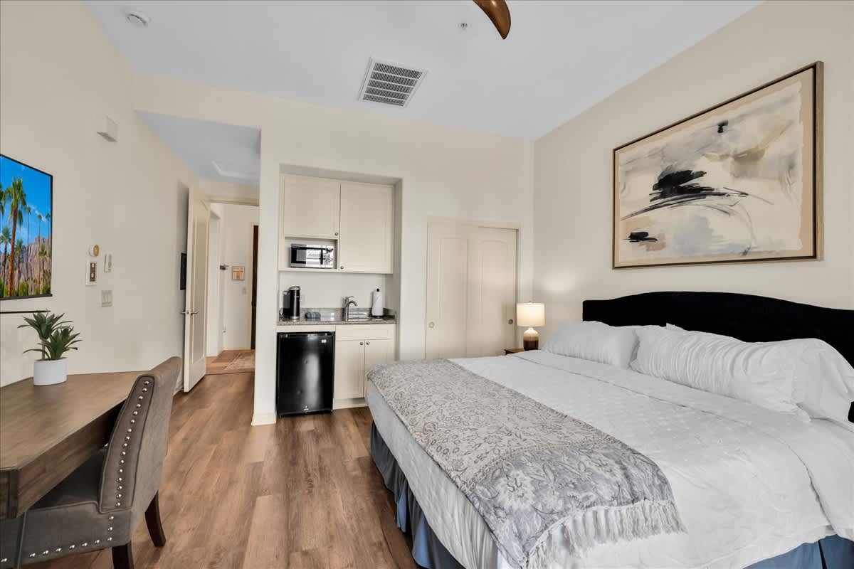 Newly Remodeled Legacy Villas Studio Villa #B - Photo 2