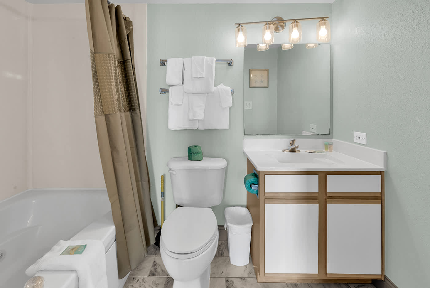 Family Friendly Oceanfront 3BR with Pools Hot Tubs | Photo 15