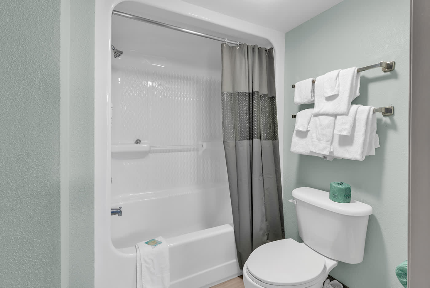 Family Friendly Oceanfront 3BR with Pools Hot Tubs | Photo 21