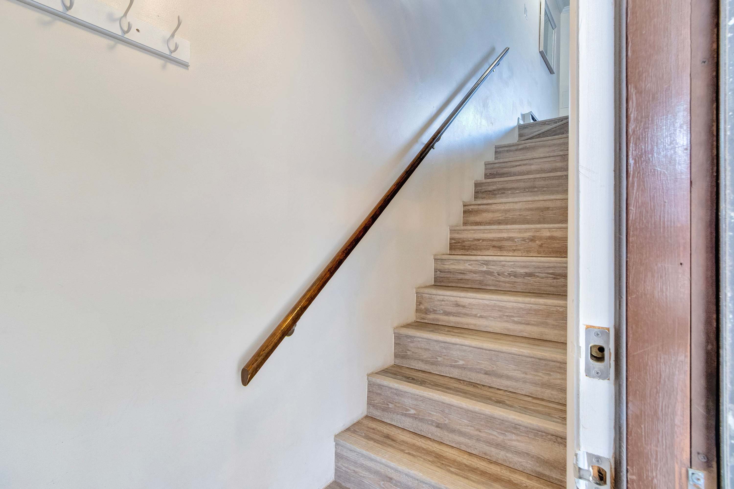 Harbour Bay 5, Beautiful 3BR Modern Bayside Townhome, Quiet!