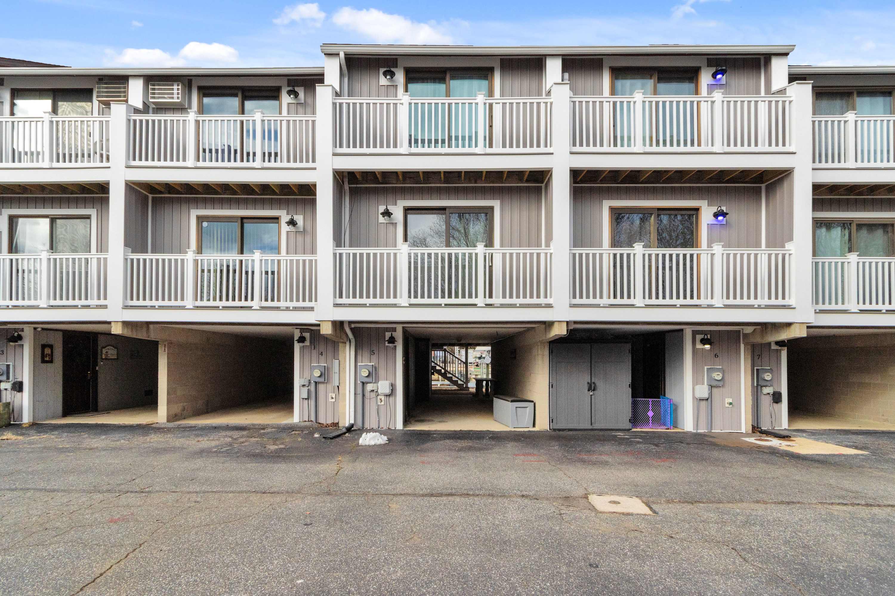 Harbour Bay 5, Beautiful 3BR Modern Bayside Townhome, Quiet!