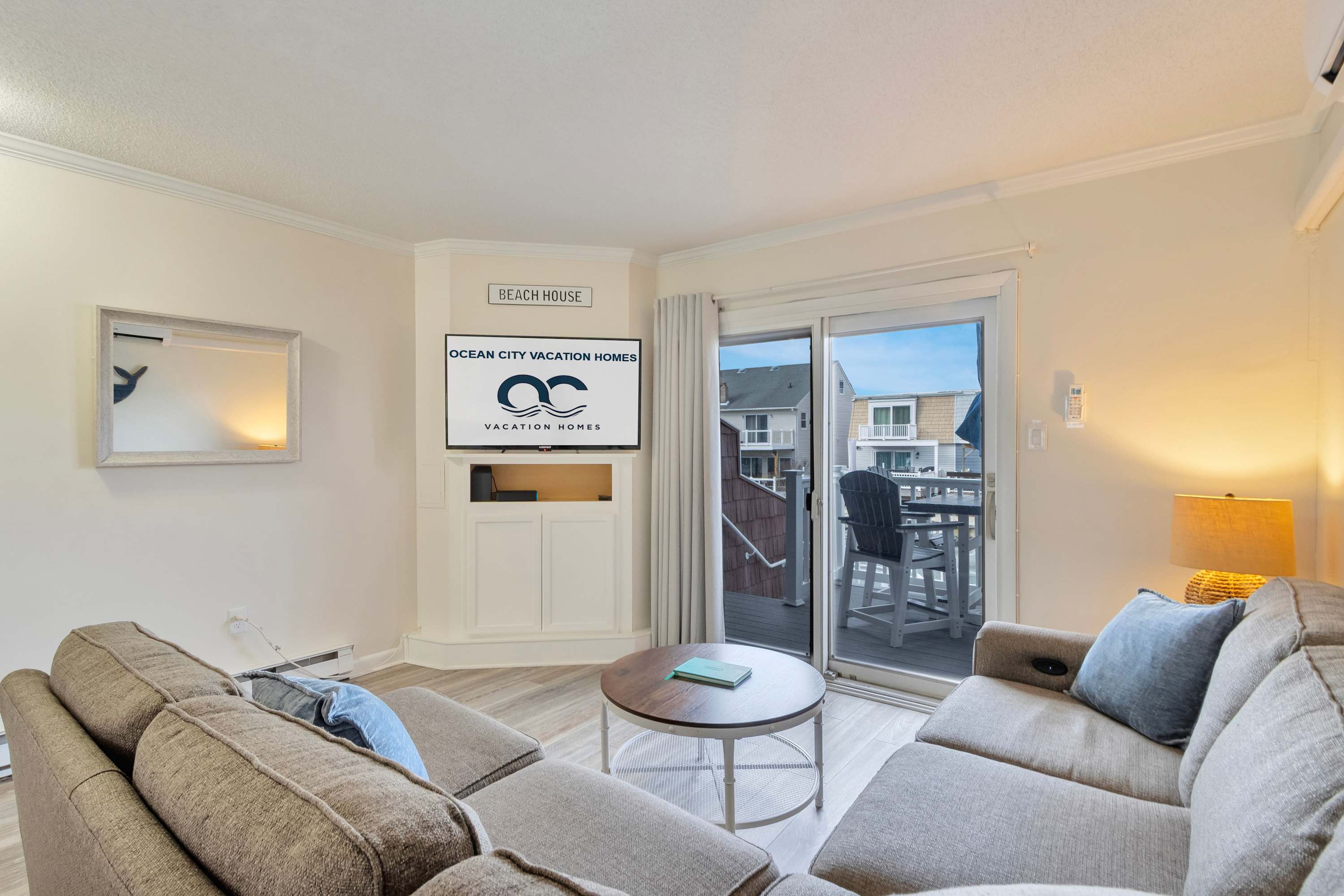 Harbour Bay 5, Beautiful 3BR Modern Bayside Townhome, Quiet!