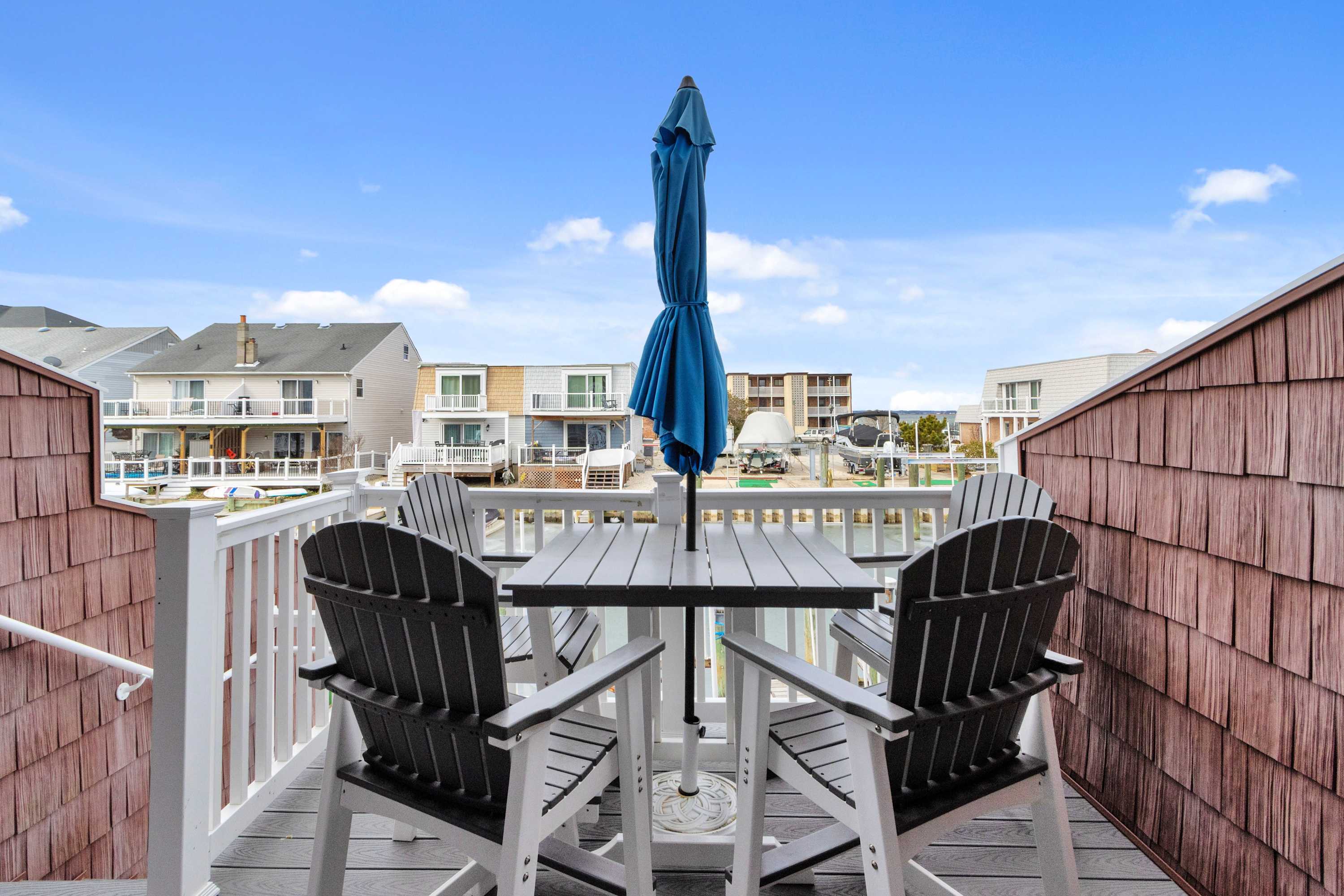 Harbour Bay 5, Beautiful 3BR Modern Bayside Townhome, Quiet!