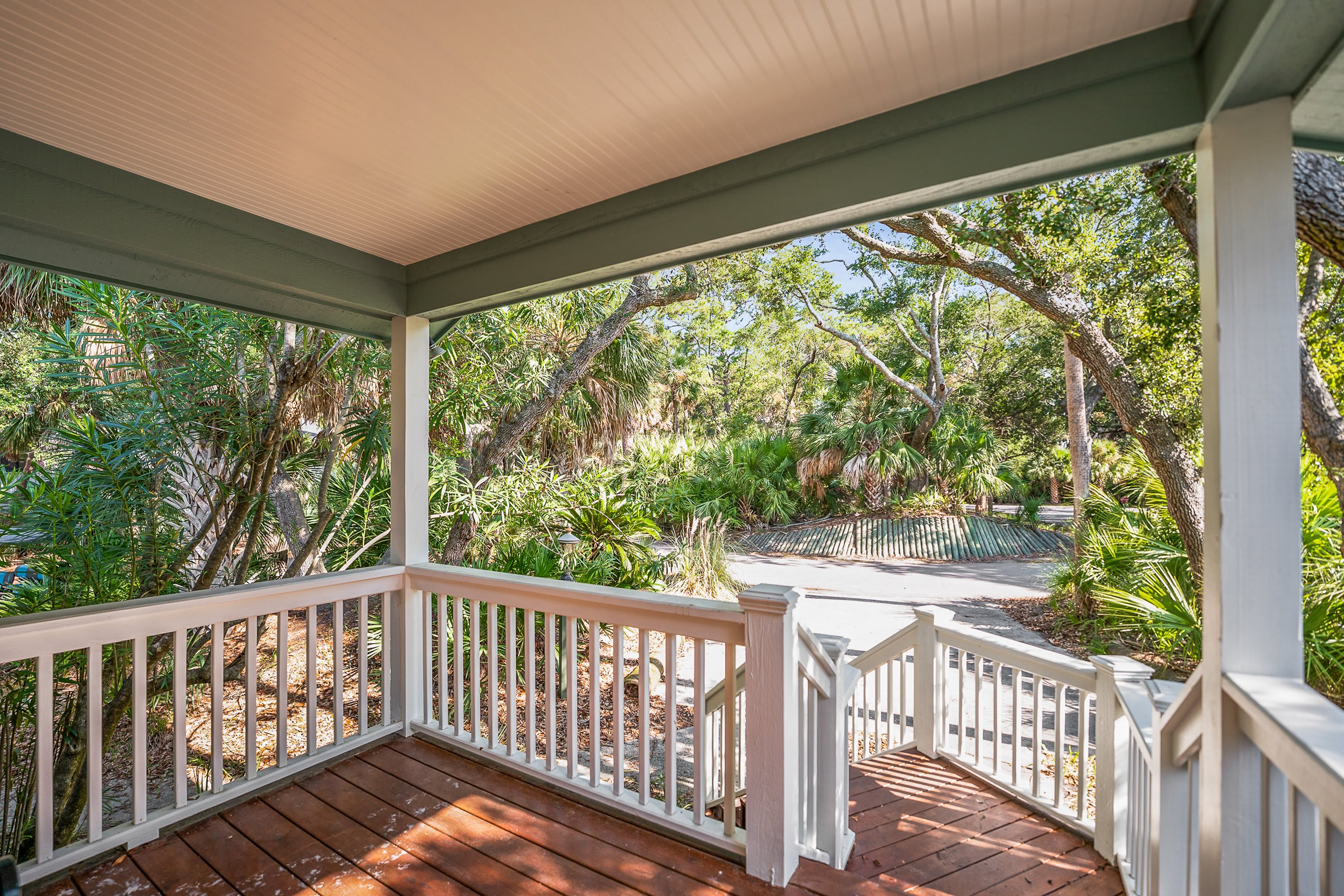 Front Porch & Driveway