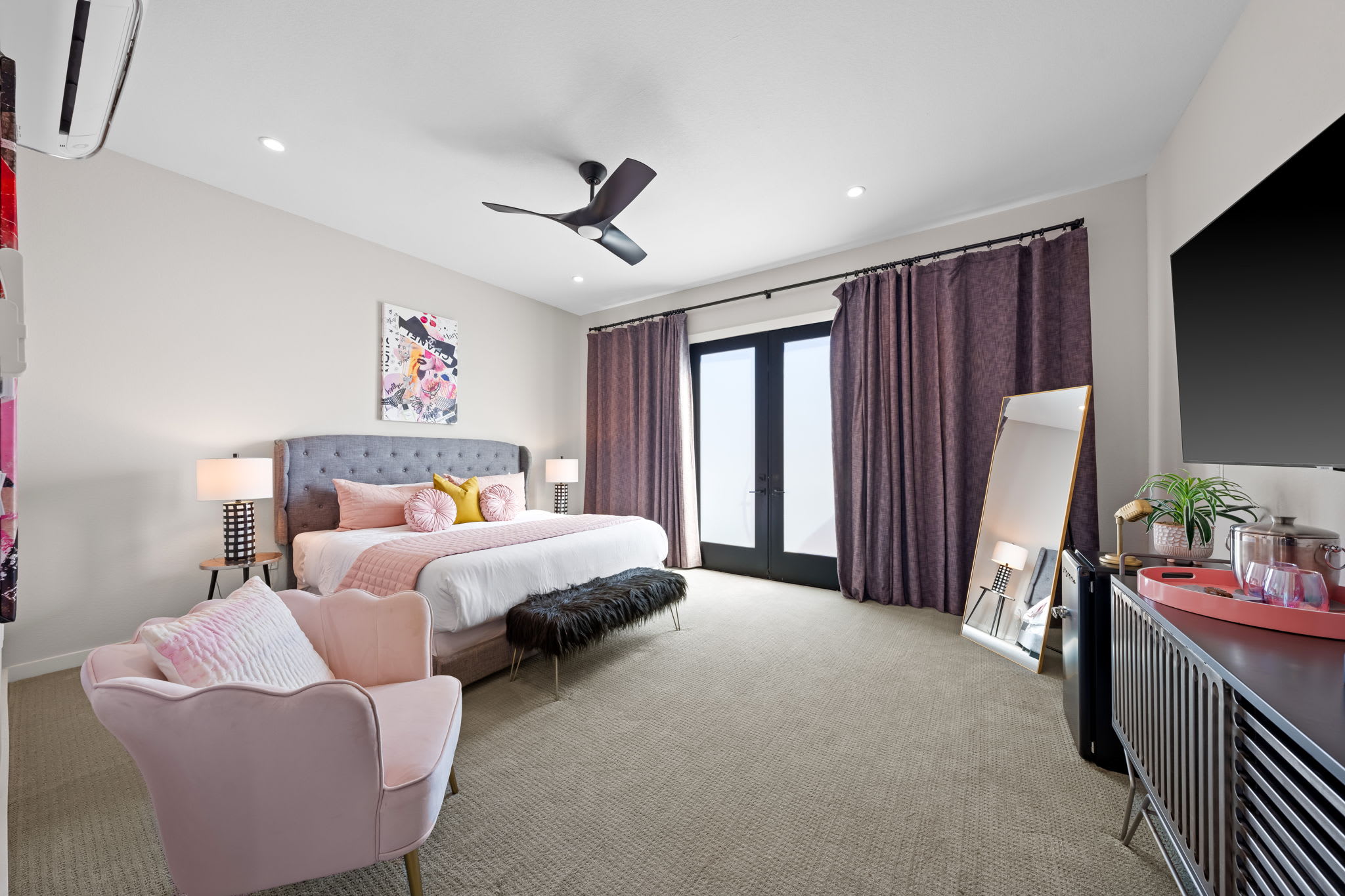 Bentley Hotel - 2nd Floor — Johnson City, TX — vacation rental