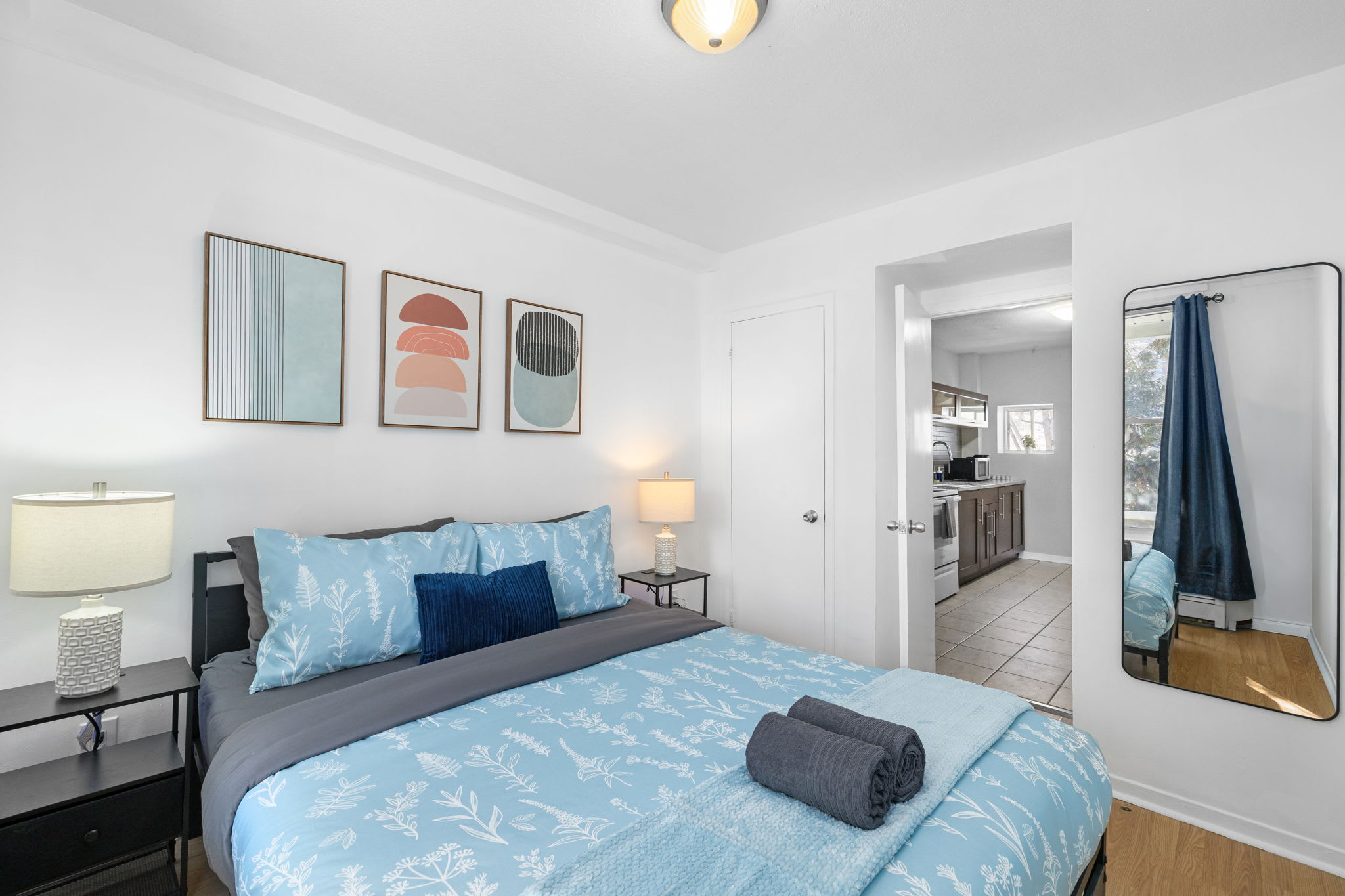 Chic ByWard Market Studio Prime Location