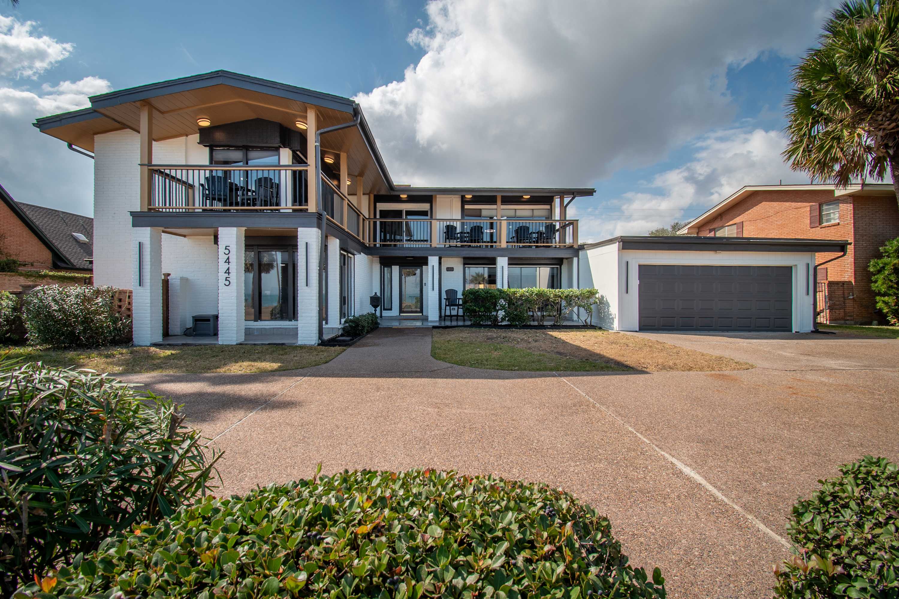 Beachfront Bliss Panoramic Ocean Views Sleeps 33 — Corpus Christi, TX — vacation rental