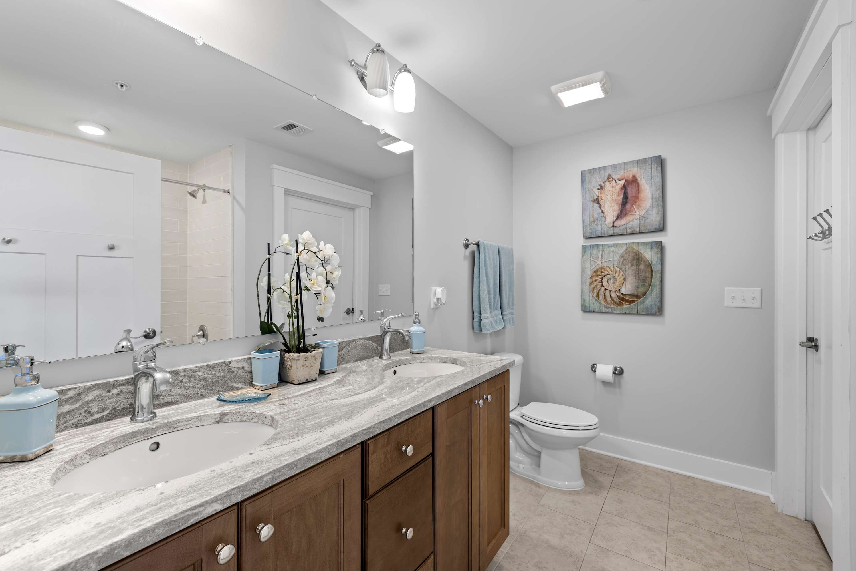 Bayview Grand 102