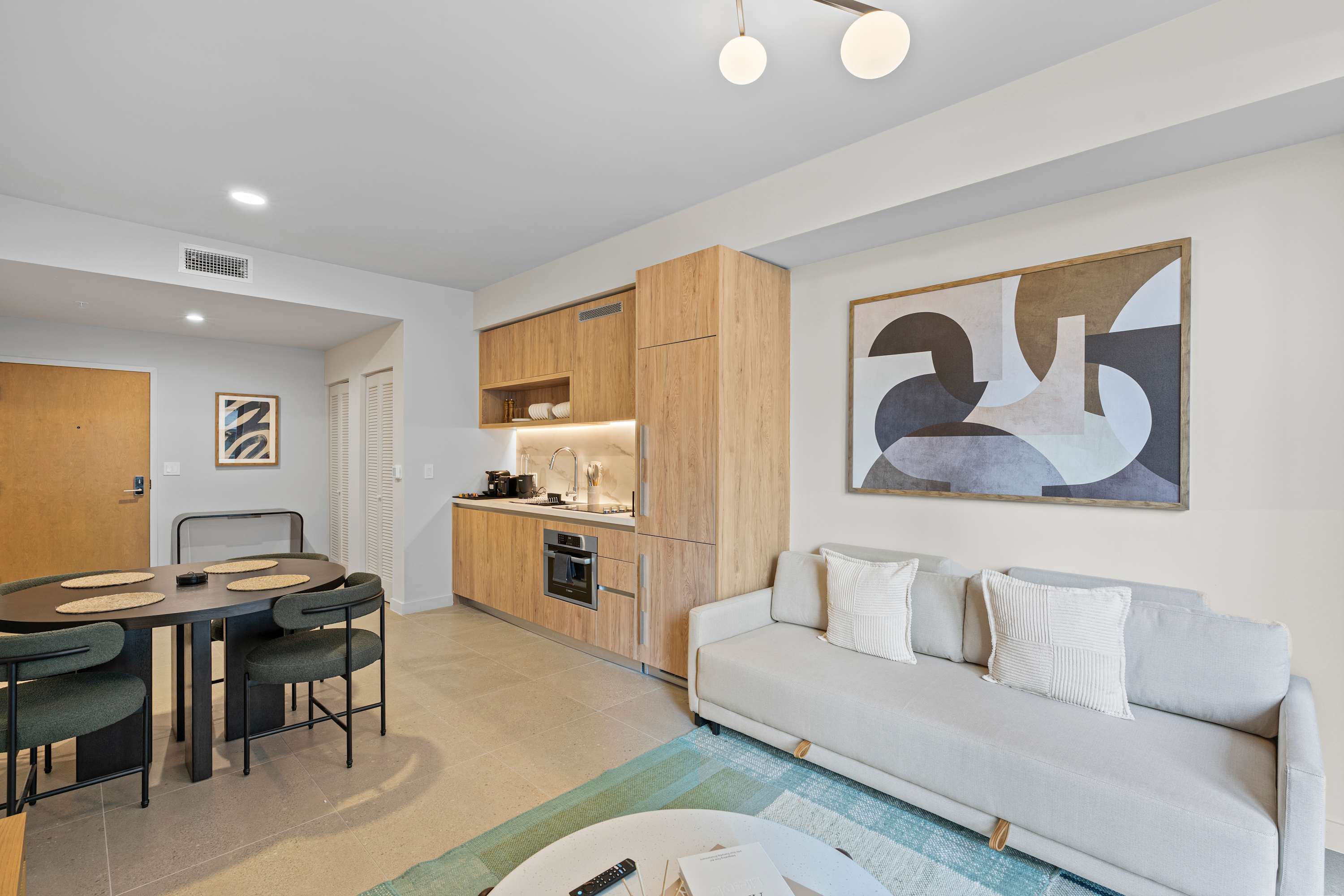 FIFA Fan Fest at Bayfront| Modern 1BR| Pool & Gym