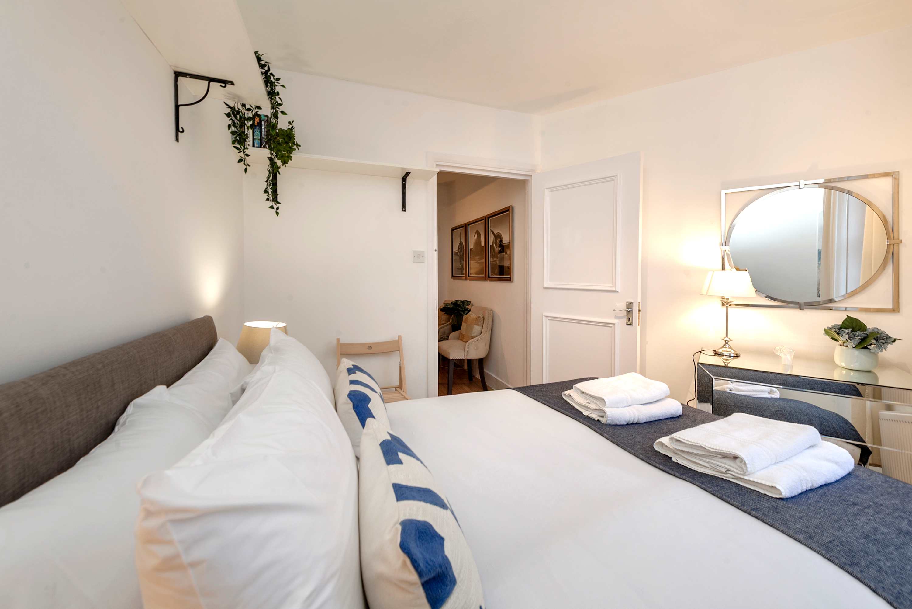 Stylish 2 bed - Tower Hamlets in 24 Cressy House, Hannibal Road E1 3JD - Property image 8 - VivreStays