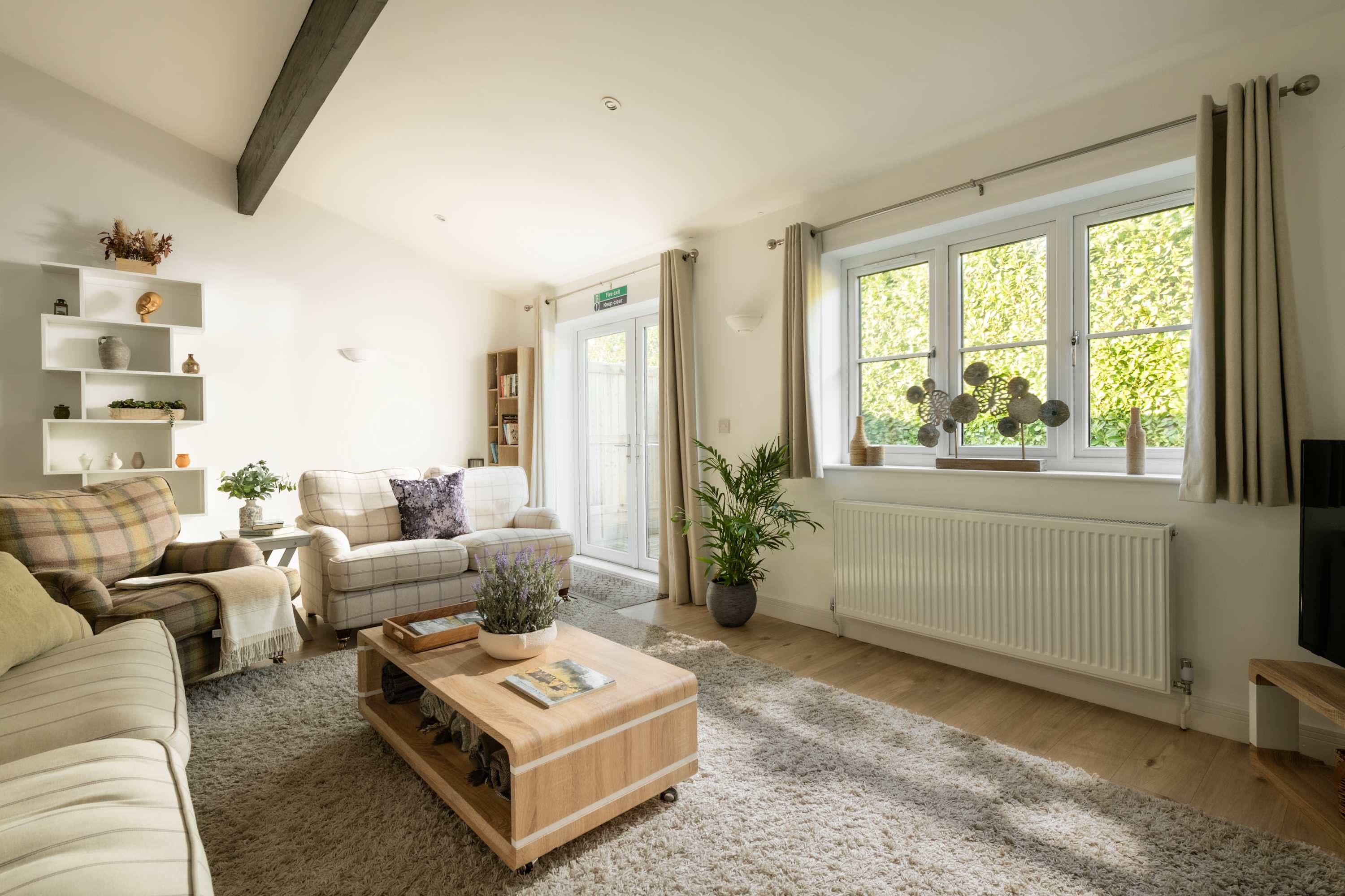 Aintree | Stylish Cotswolds Stay with Workspace — South Cerney, England — vacation rental