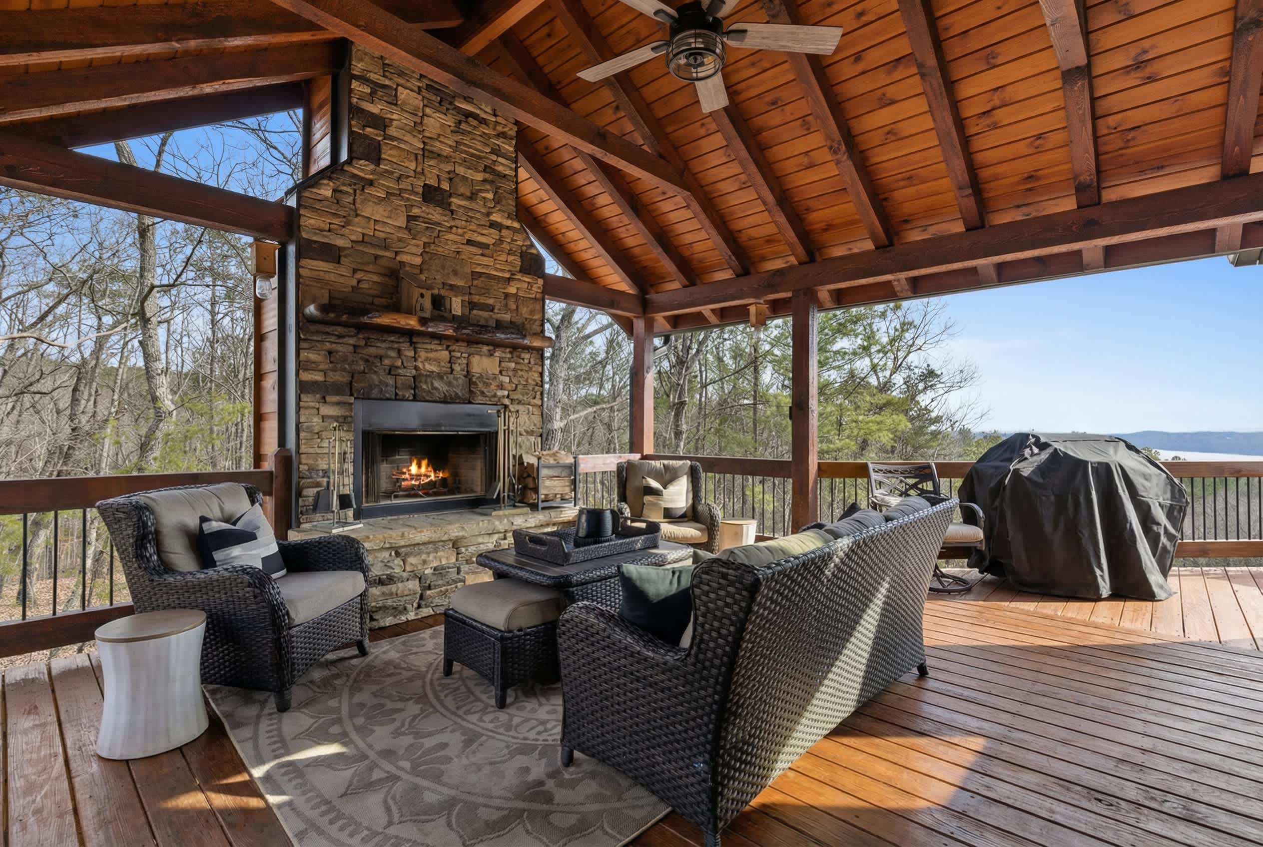 Epic Mountain Views: Hot Tub, Games and Firepit — Ellijay, GA — vacation rental