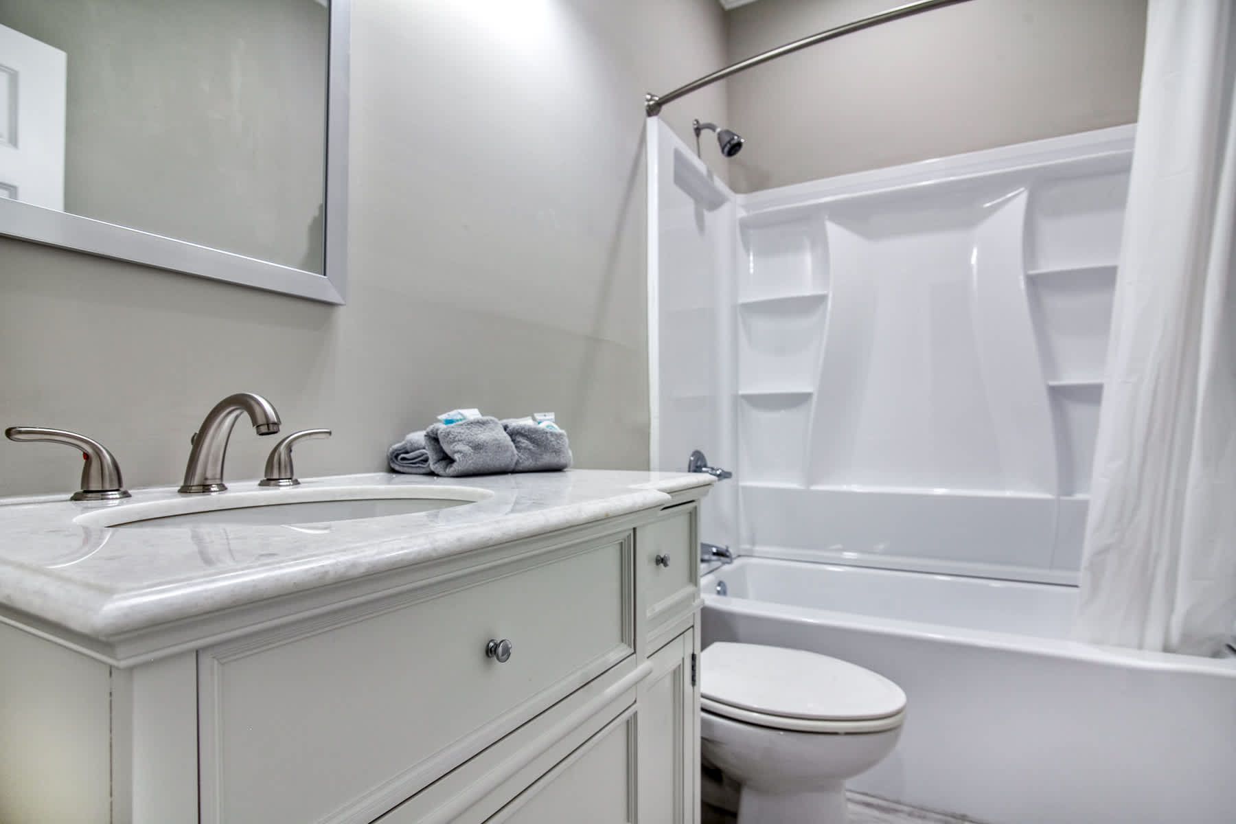 Litchfield Beach 2 Queen Room at Seaside Inn | Photo 5