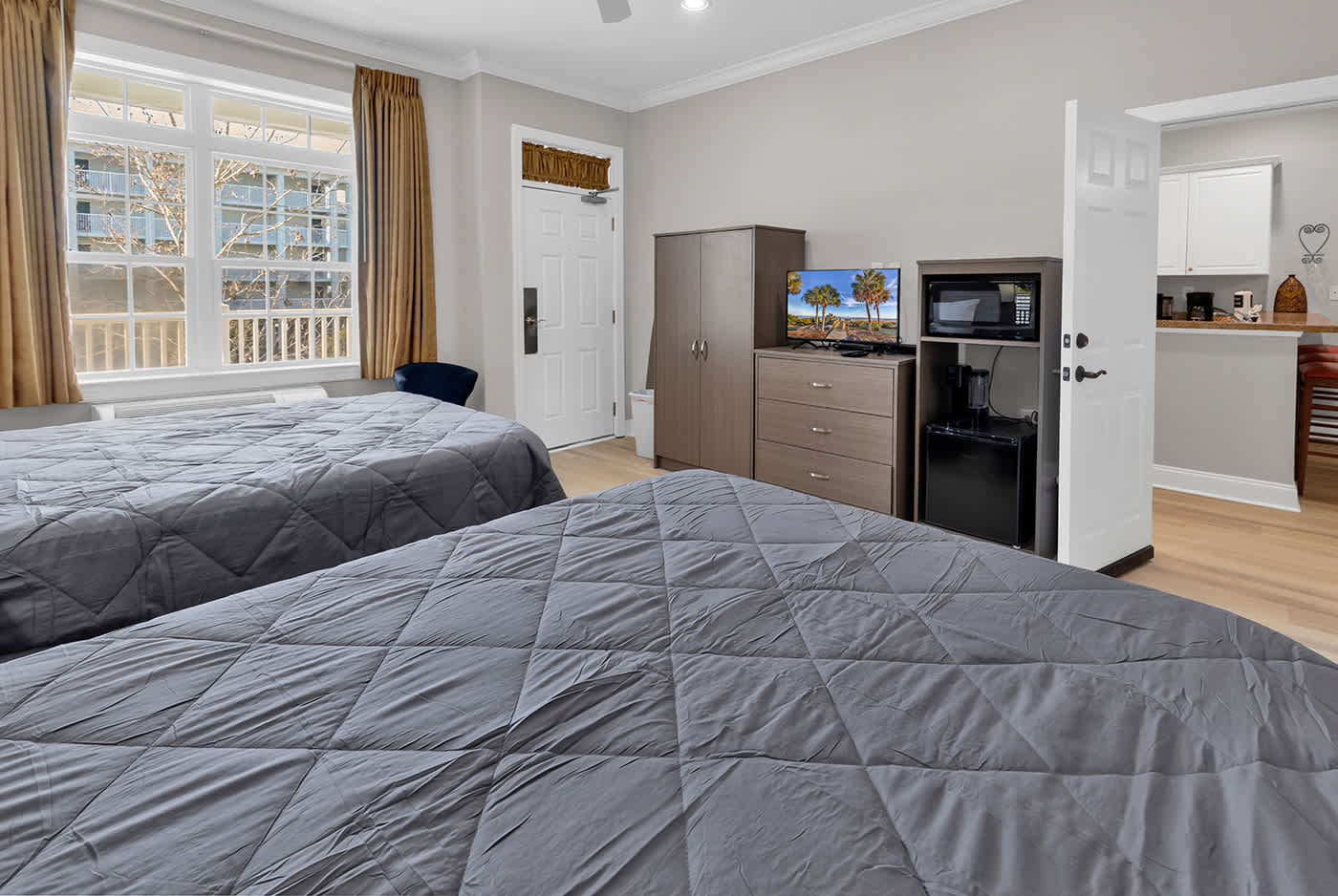 Stunning Litchfield 2BR Condo at Seaside Inn | Photo 17