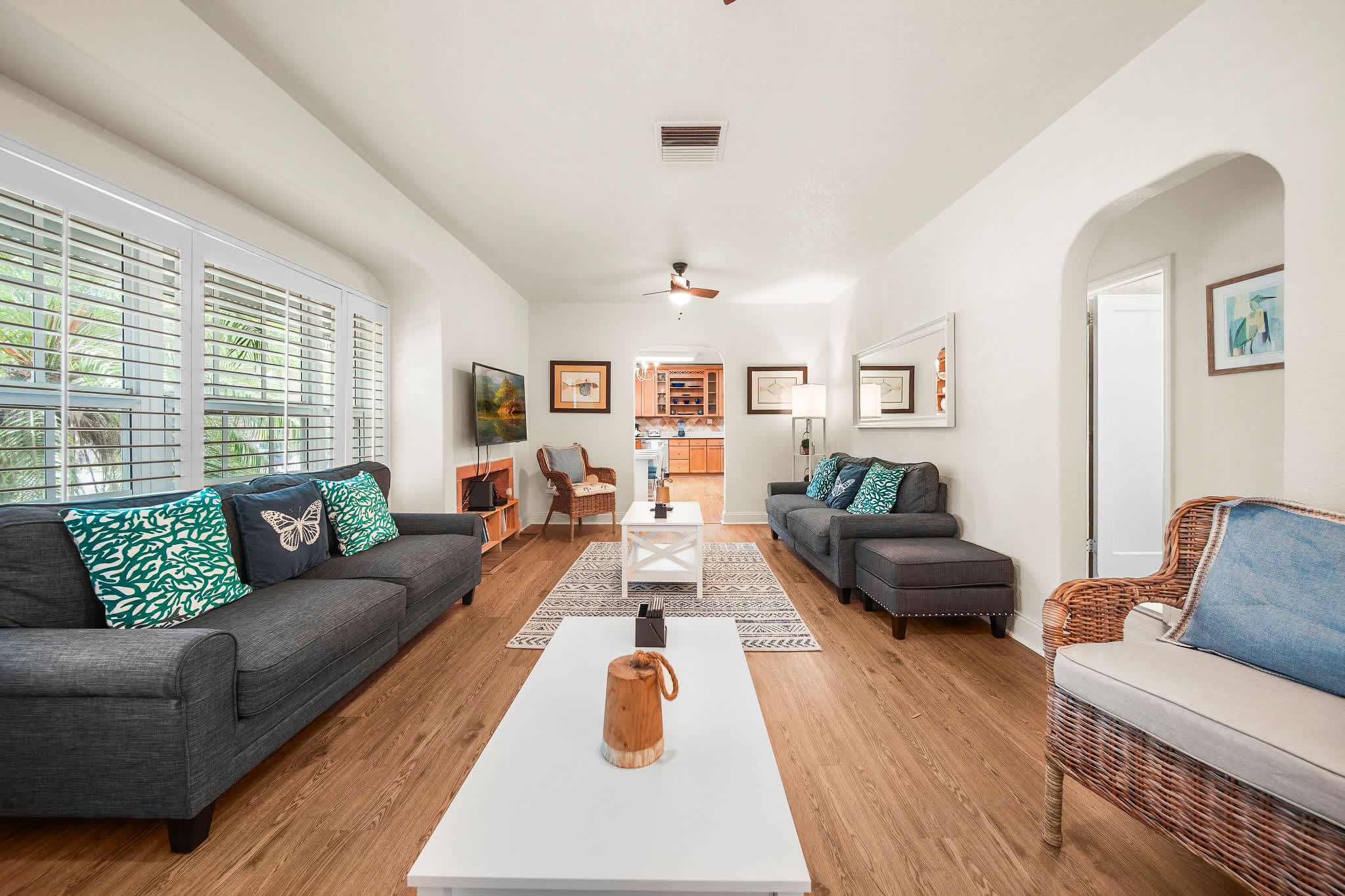 Hollywood Beach | Sleeps 10 Modern Beach Villa