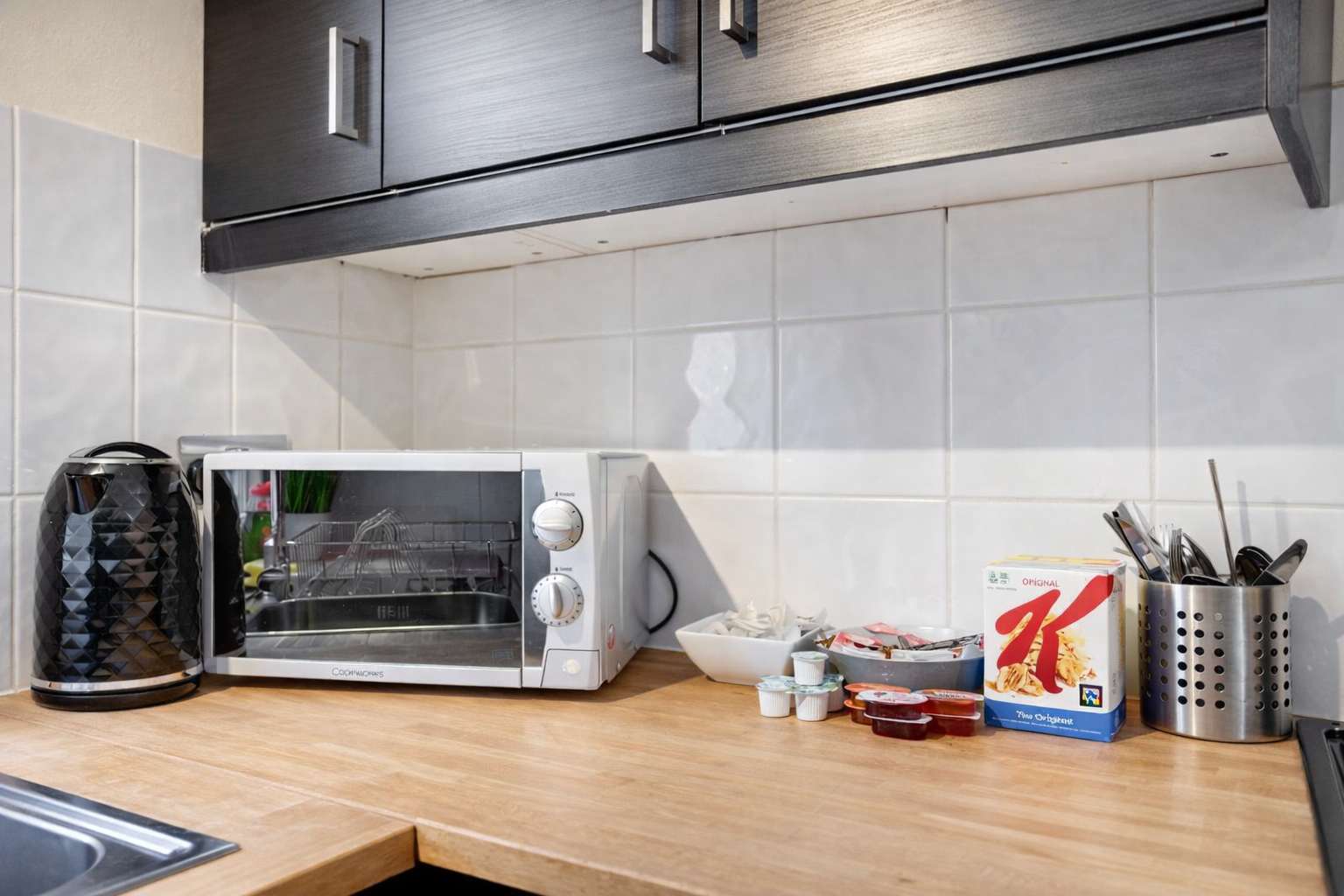 View The Victorian Fulham Retreat. 2BR Spacious in Mirabel Road 141 SW6 7EQ The Victorian Fulham Retreat. 2BR Spacious in Mirabel Road 141 SW6 7EQ - Property image 14 - VivreStays