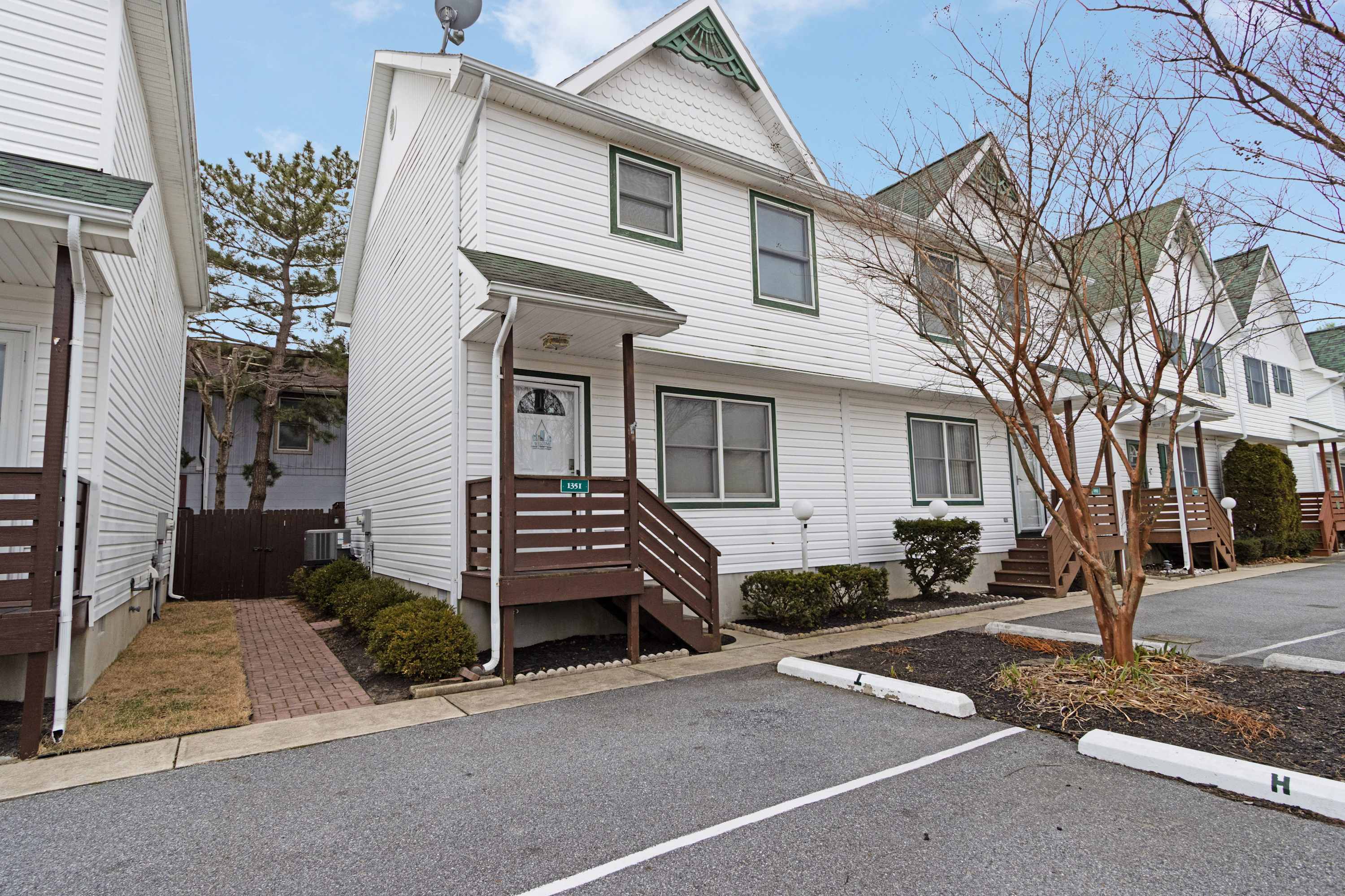 Captain Quarters 3BR Townhome