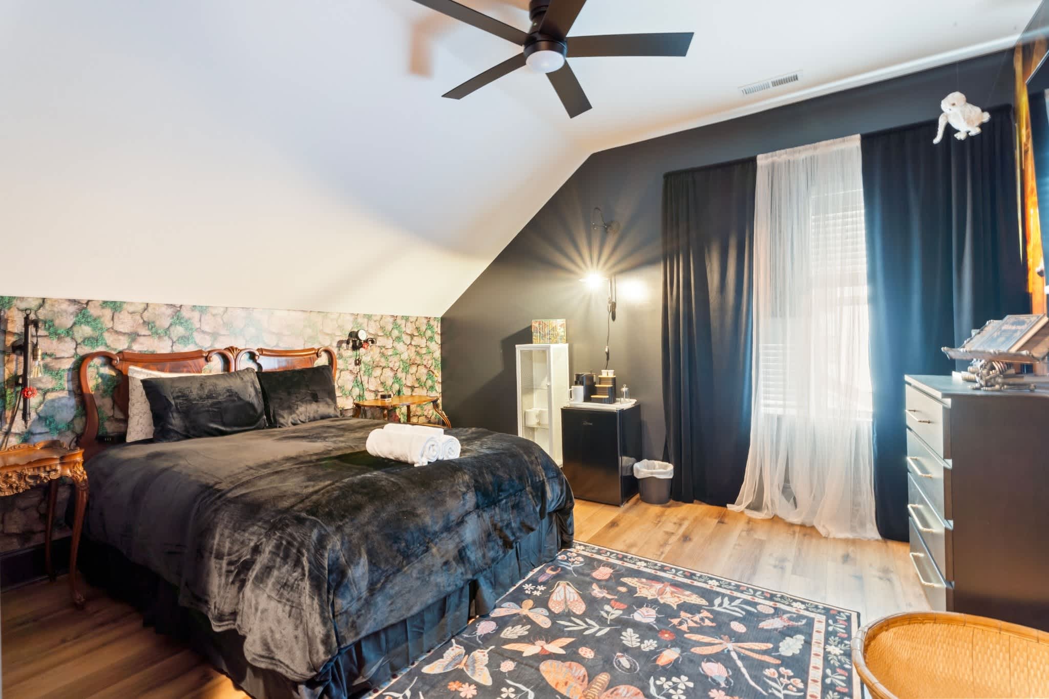 1BR Harry Potter Themed Suite Near NC State & DT — Raleigh, NC — vacation rental