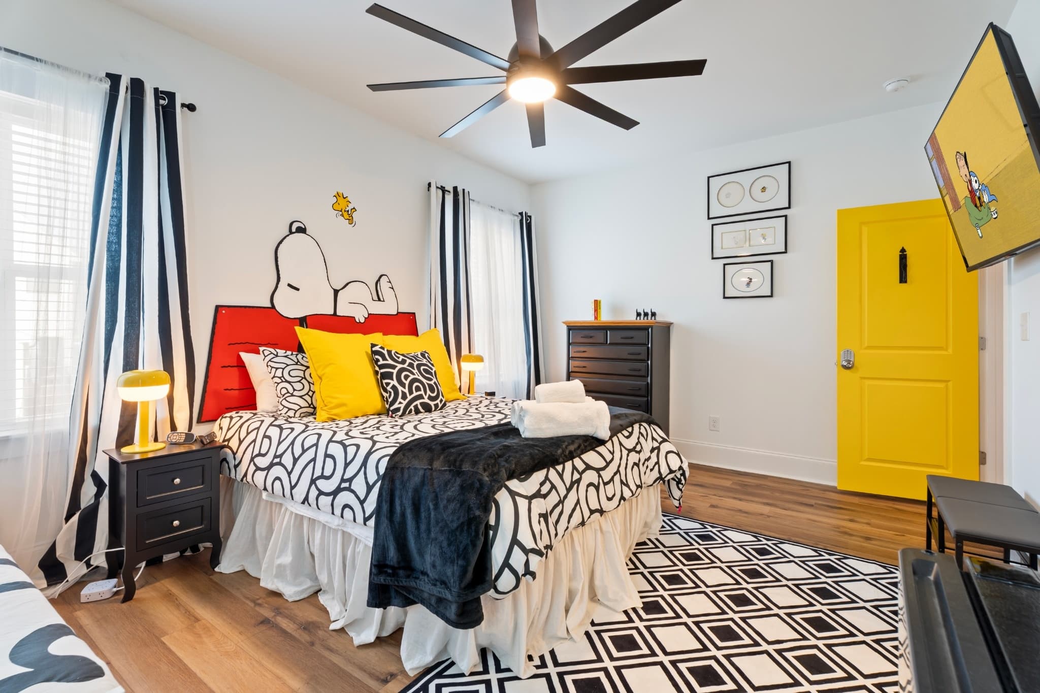 1BR Charlie Brown Themed Suite Near NC State & DT — Raleigh, NC — vacation rental