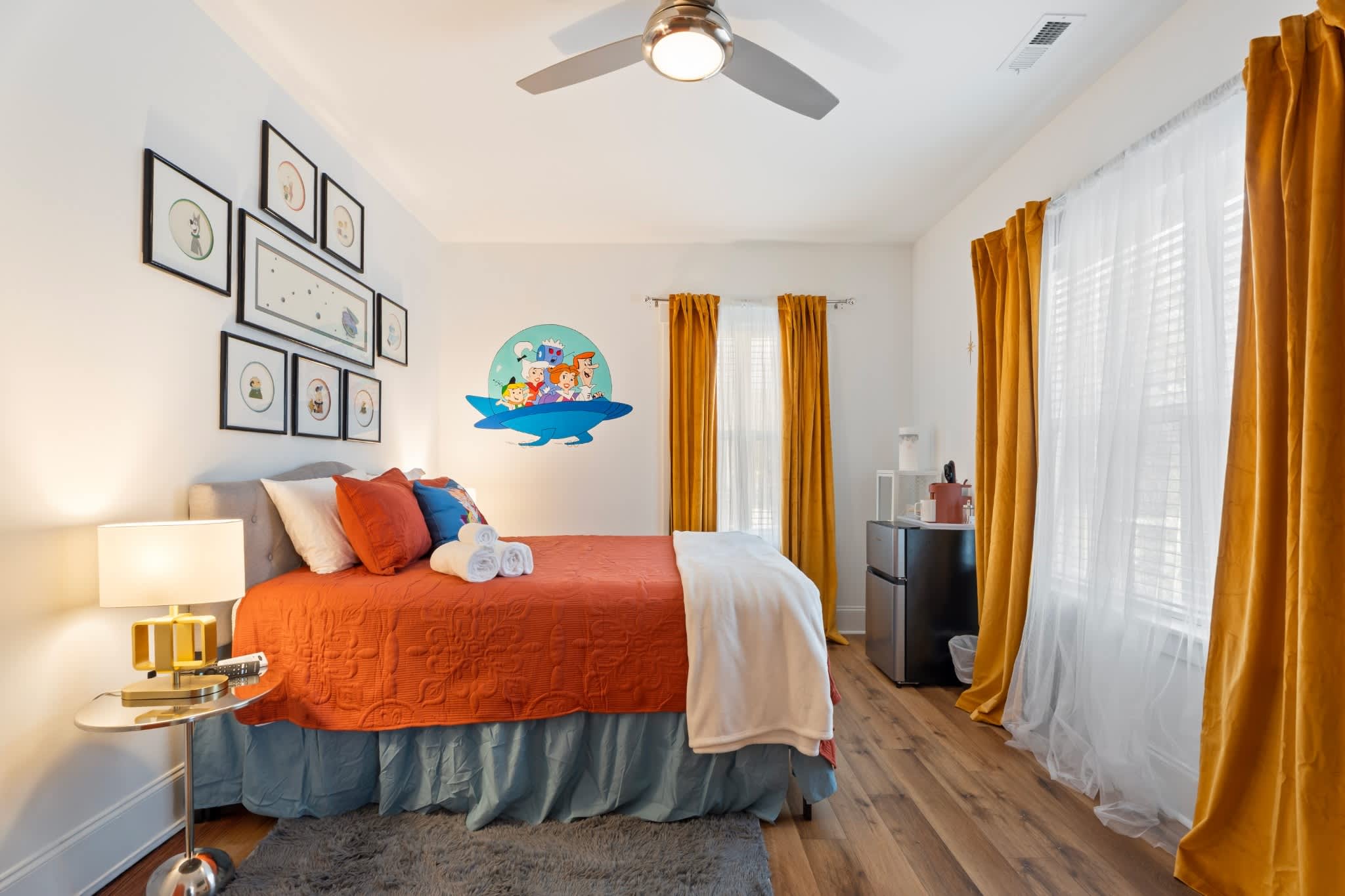 1BR The Jetson's Themed Suite Near NC State & DT — Raleigh, NC — vacation rental