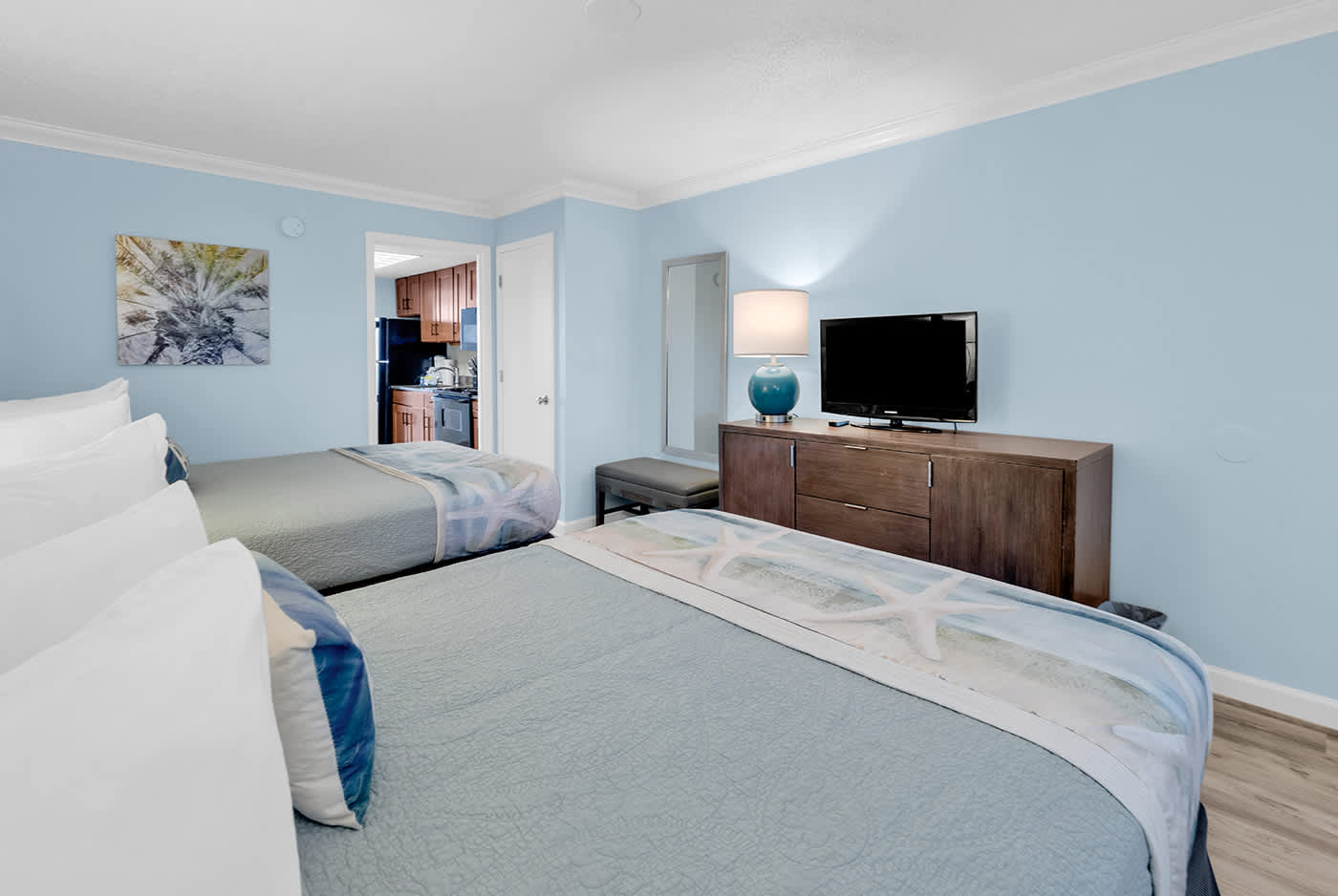 Coral Beach Getaway Oceanfront Pools Lazy River | Photo 6