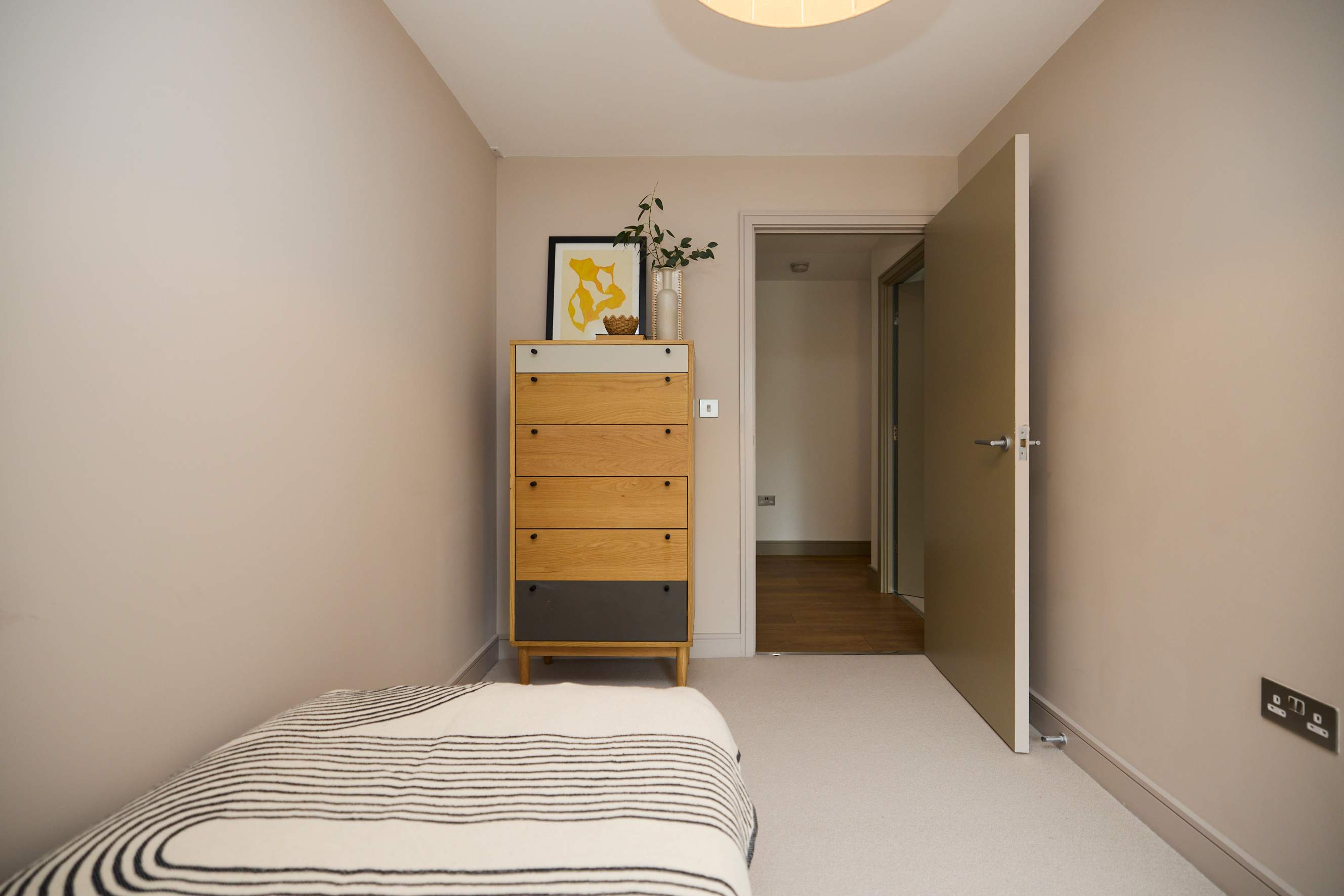 The Penny Court Apartment in 2d Penny Black Court, Carlton Grove SE15 2UE - Property image 18 - VivreStays