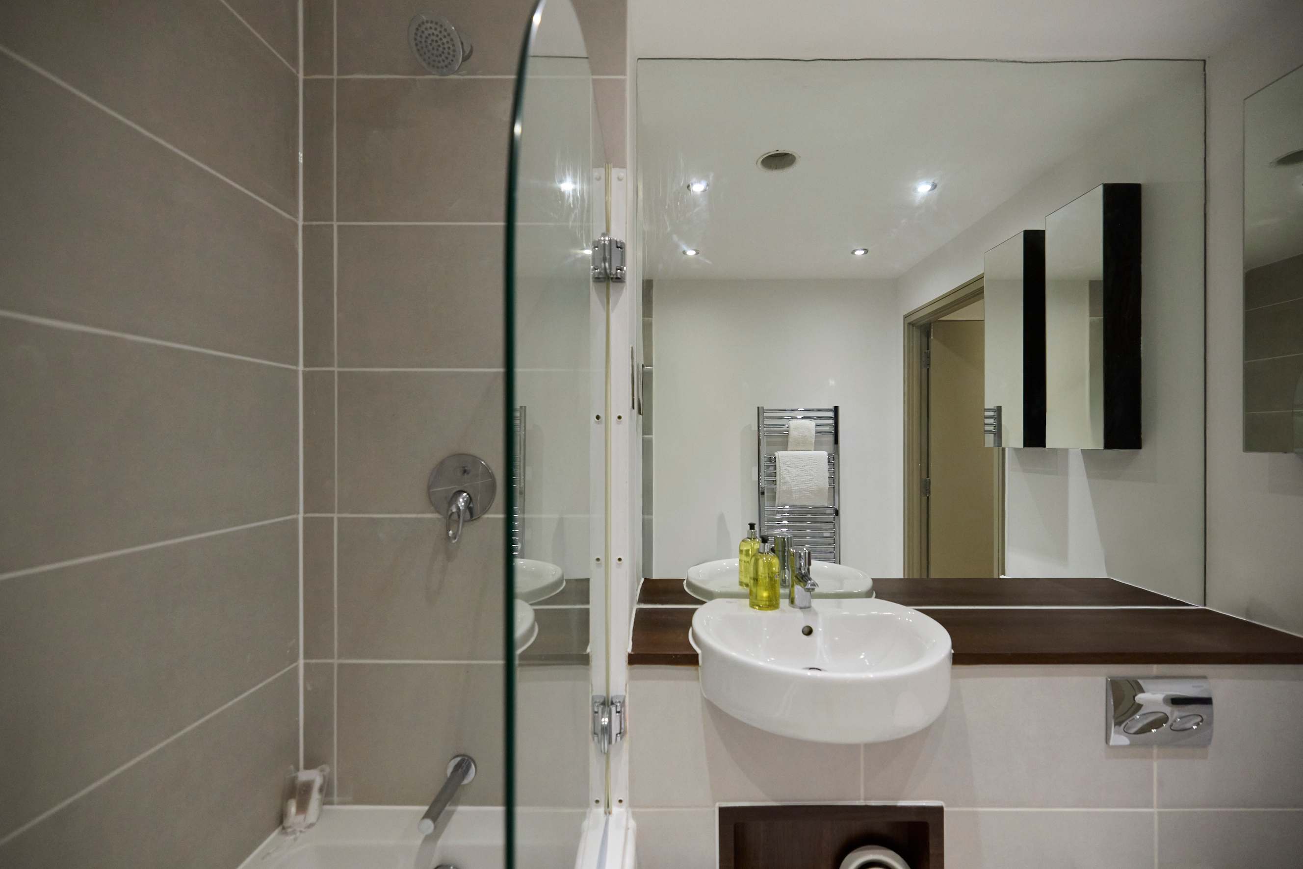 The Penny Court Apartment in 2d Penny Black Court, Carlton Grove SE15 2UE - Property image 22 - VivreStays
