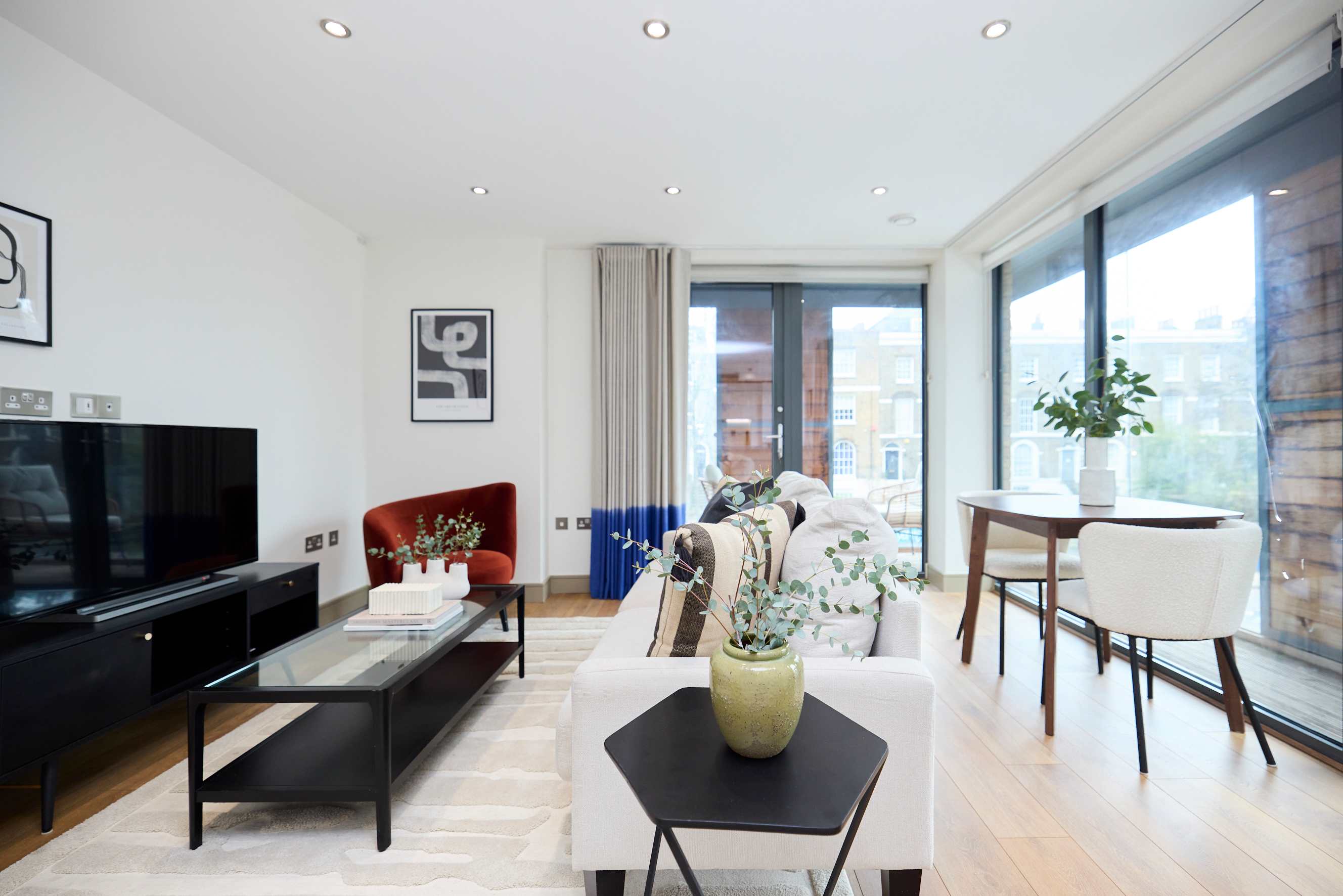 The Penny Court Apartment