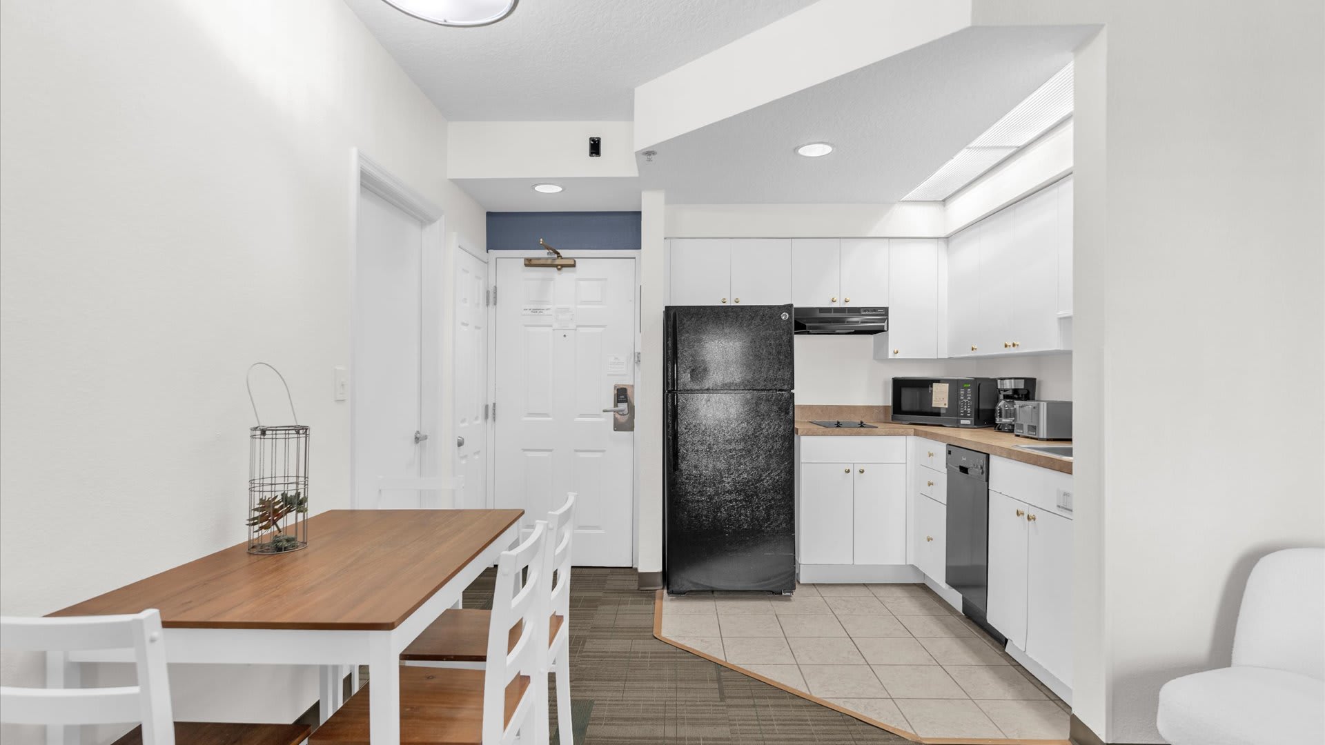 Full kitchen + dining space with everything you need