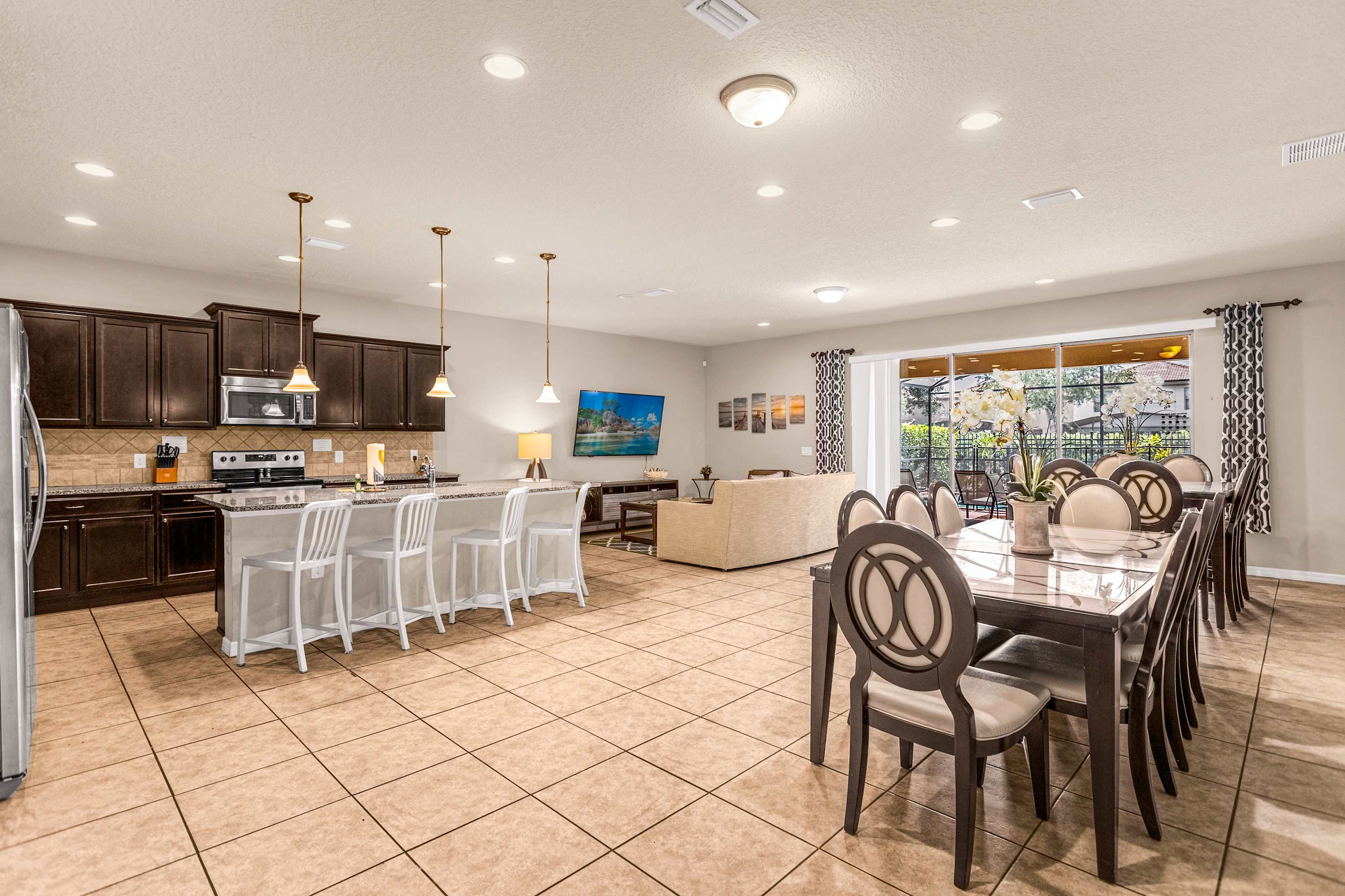 Luxury 9BR Villa in Kissimmee | Sleeps 18 Guests