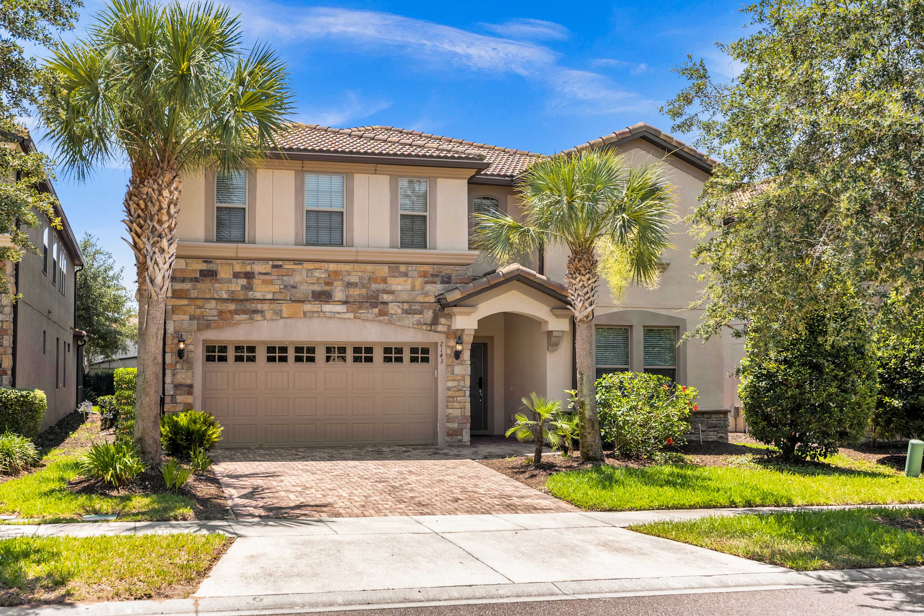 Luxury 9BR Villa in Kissimmee | Sleeps 18 Guests
