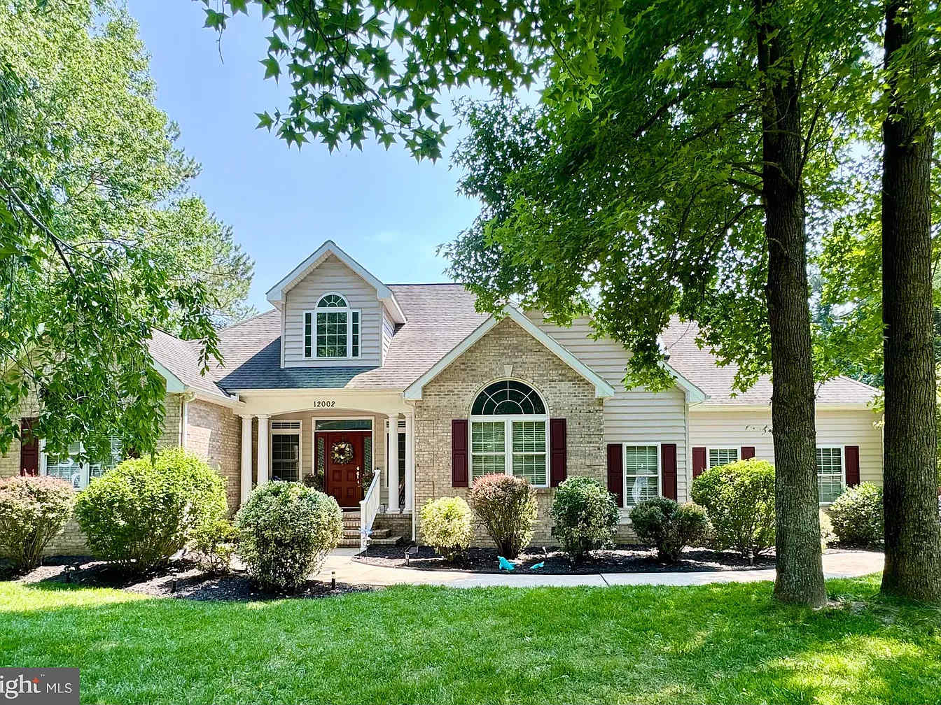 Country Estate - 4Br -Private pool /hot tub/ yard — Bishopville, MD — vacation rental