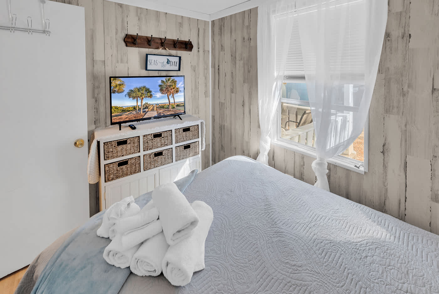 Ocean Lakes Comfy Cottage Steps to Beach Waterpark | Photo 24