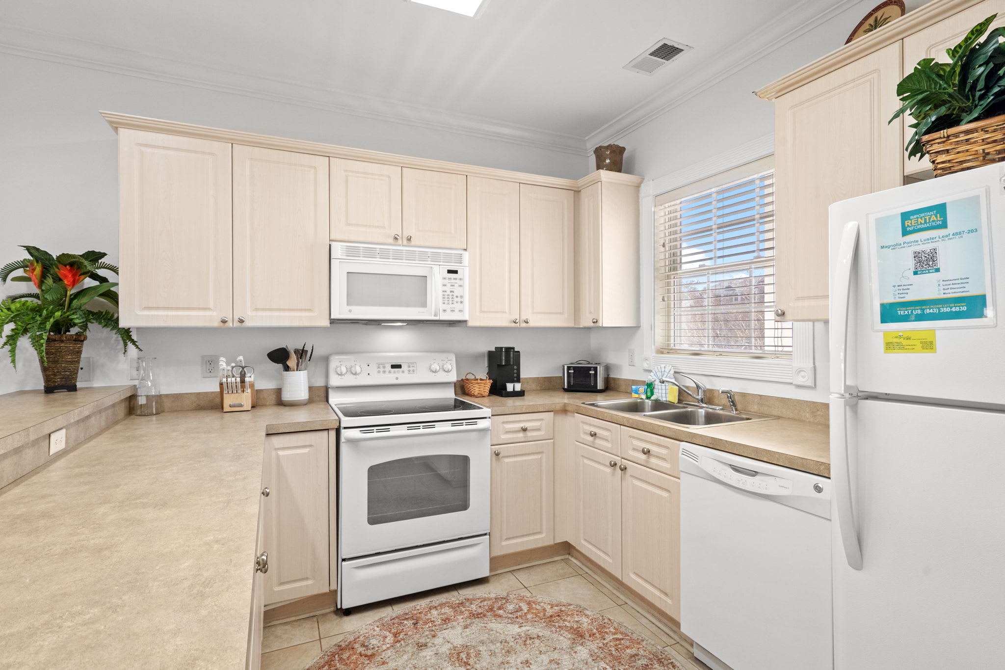 Magnolia Pointe 203 Pond View | Photo 8