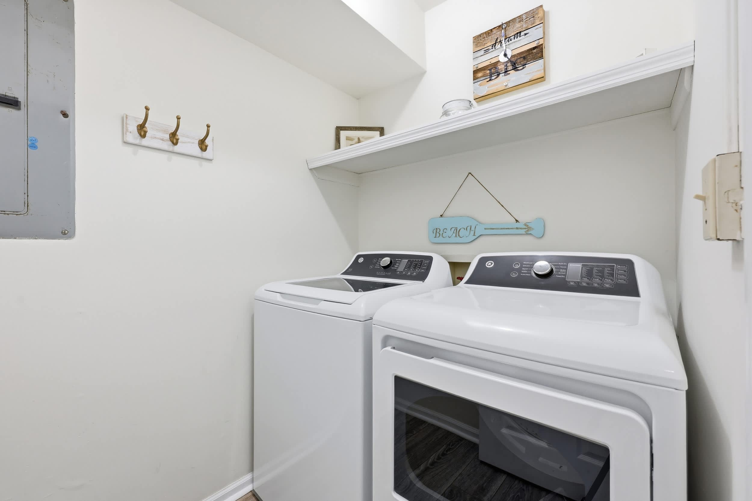 Oceanfront 3BR in Ocean Drive with Pool