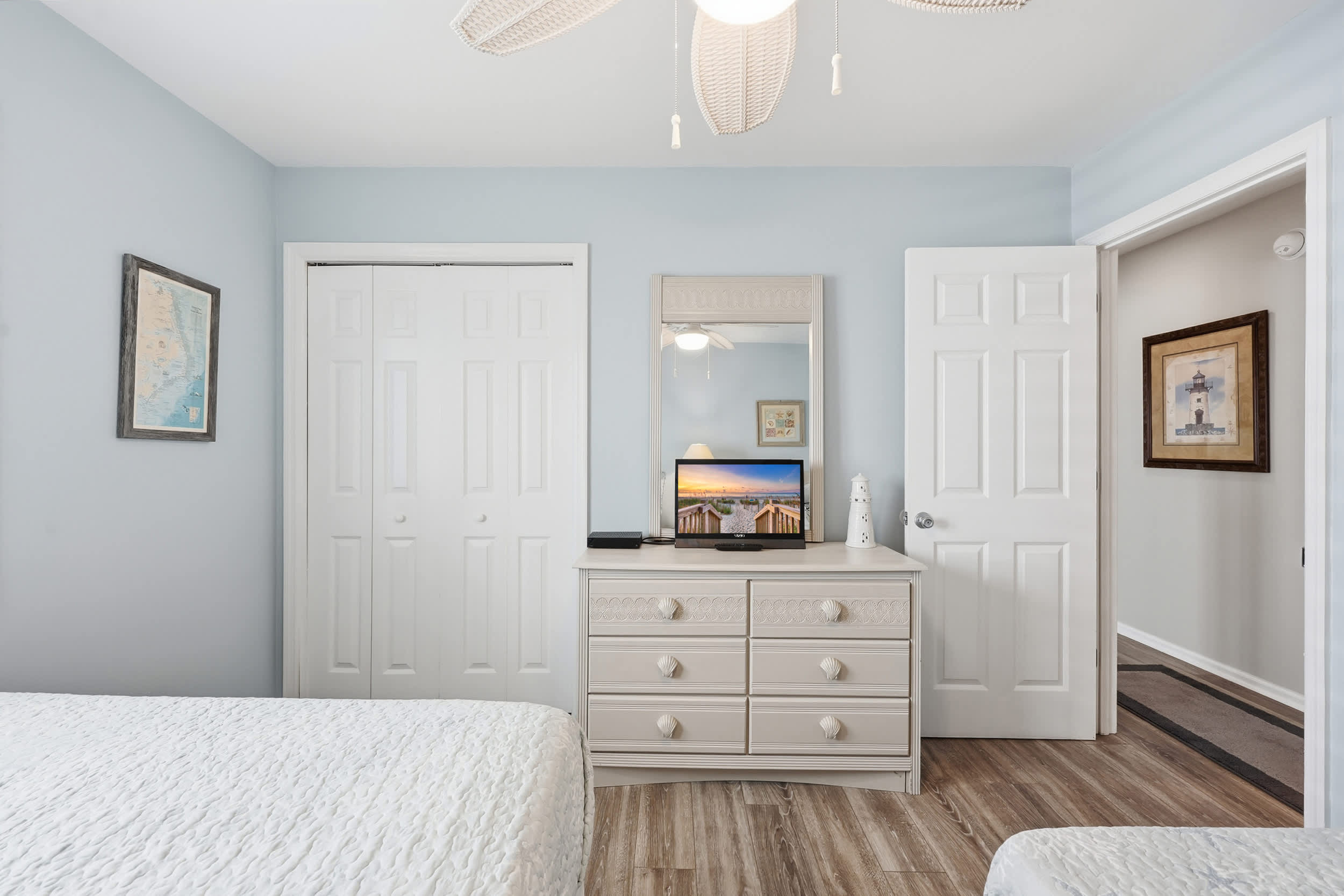 Oceanfront 3BR in Ocean Drive with Pool