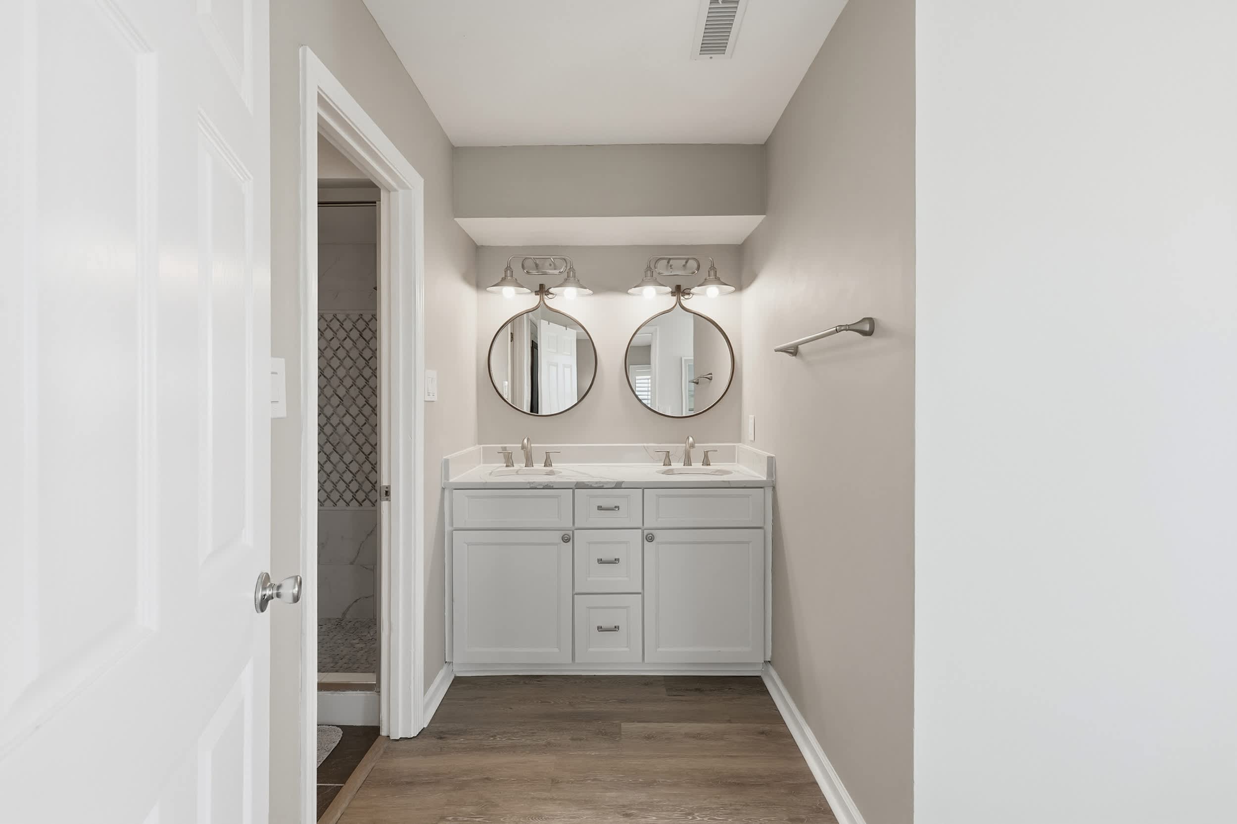 Oceanfront 3BR in Ocean Drive with Pool