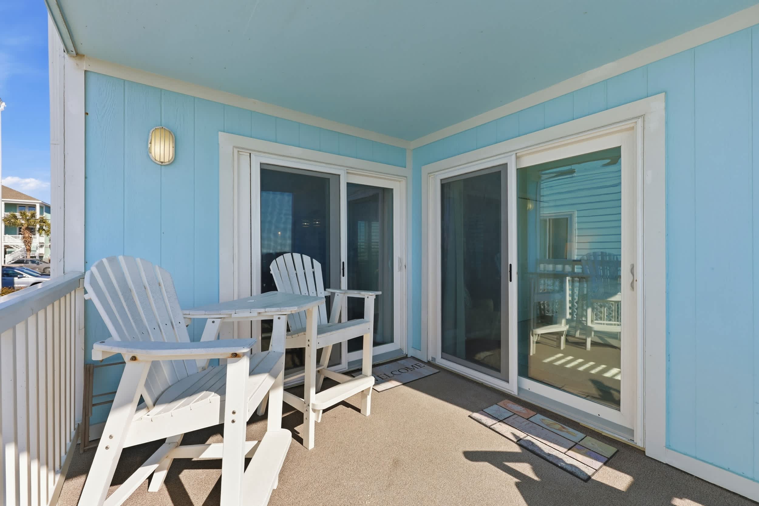 Oceanfront 3BR in Ocean Drive with Pool