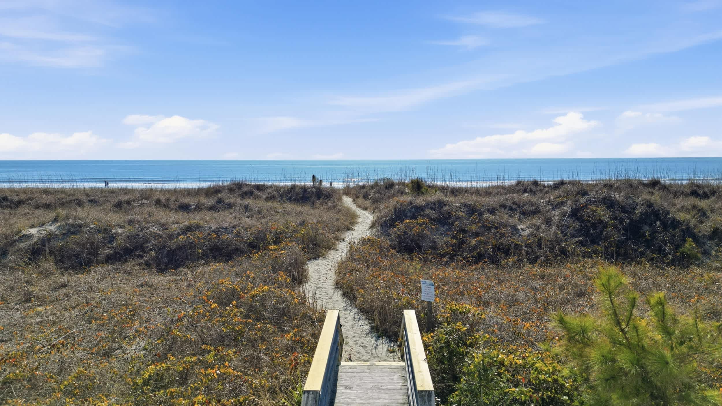 Oceanfront 3BR in Ocean Drive with Pool