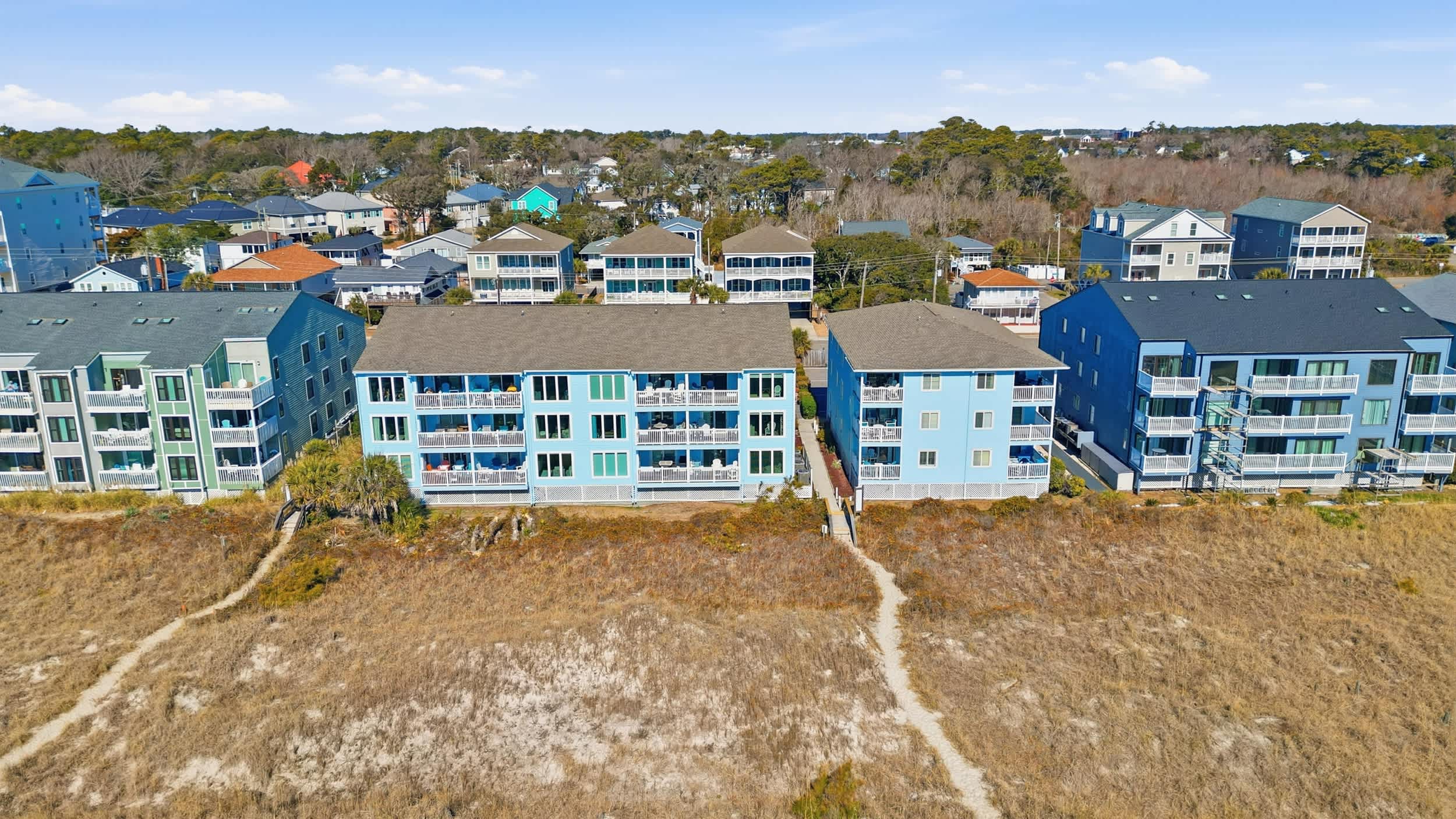 Oceanfront 3BR in Ocean Drive with Pool