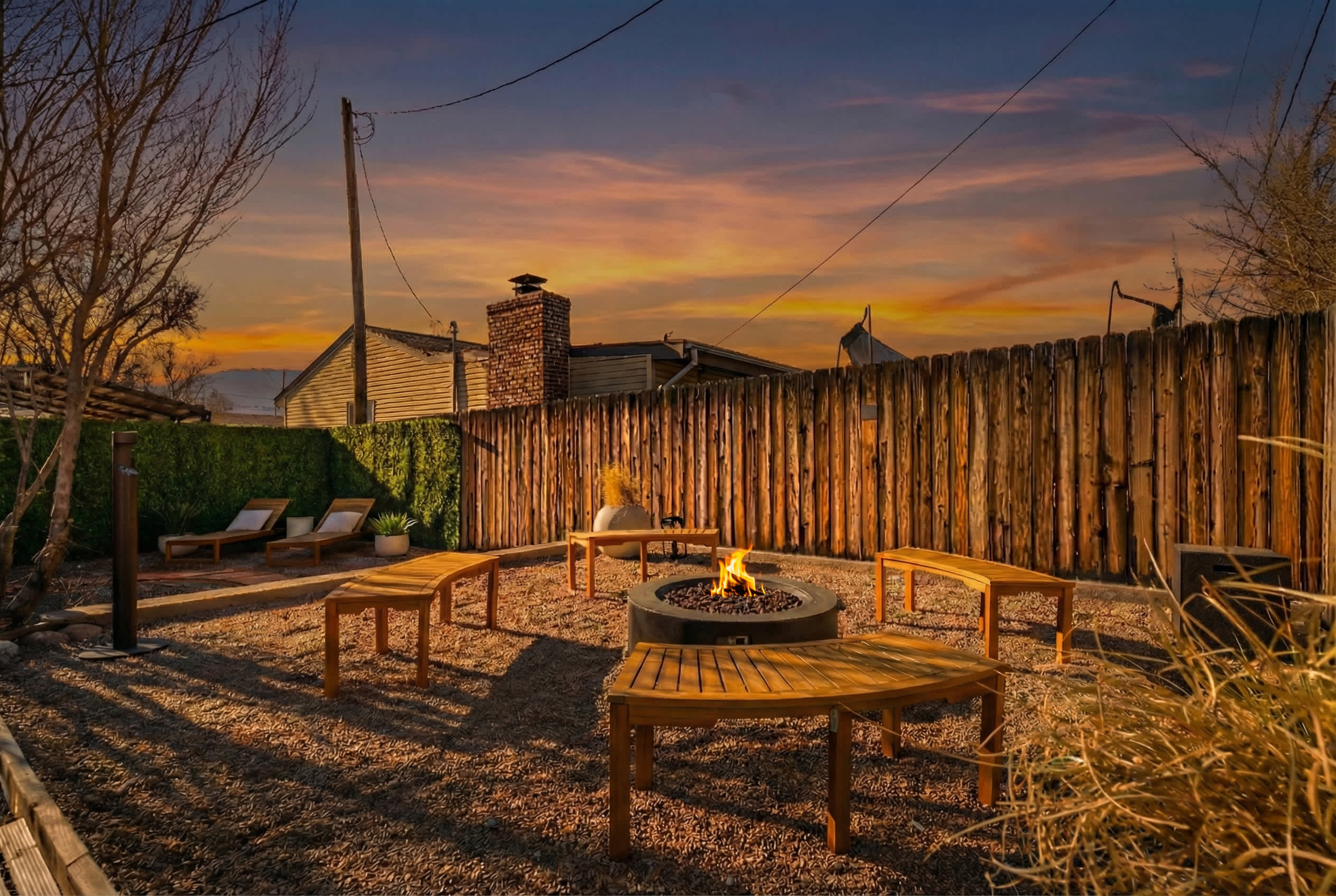 Carson Camp! Gym, Workstations & Fenced Yard β Colorado Springs, CO β vacation rental