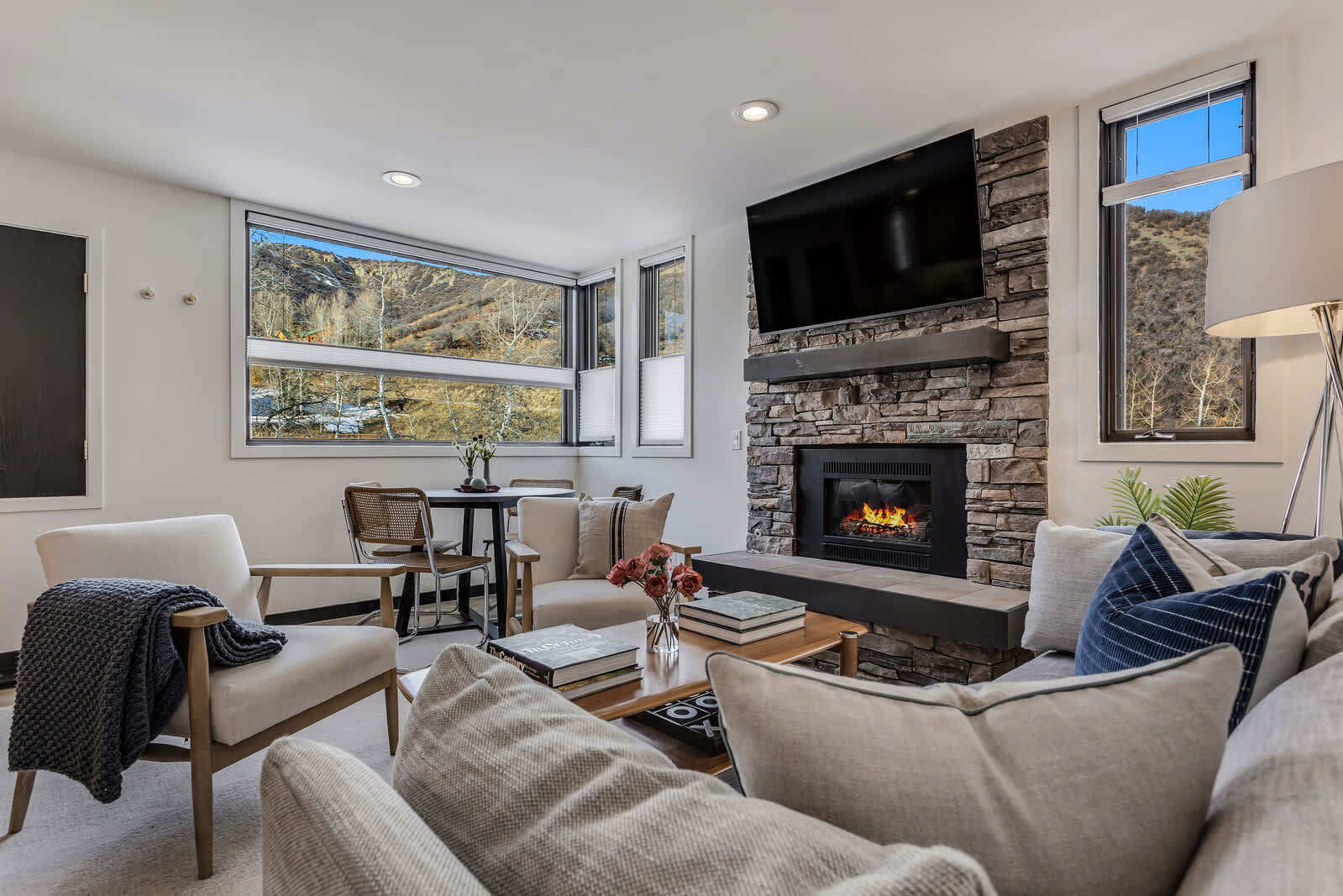 New! 2BR Townhouse Steps to Slopes & Base Village!