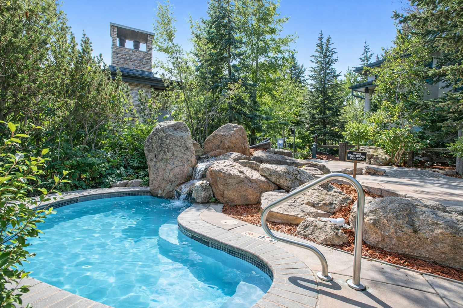 New! 2BR Townhouse Steps to Slopes & Base Village!