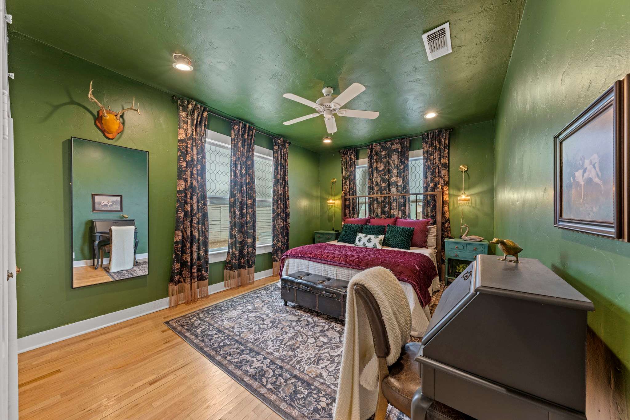 Hello Bungalow - Hot Tub, Fire Pit, 1 BLK to Main! — Fredericksburg, TX — vacation rental